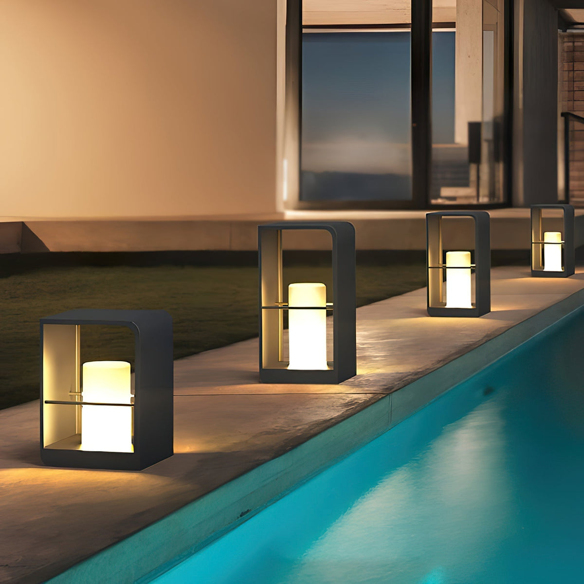 Reninian Minimalist Outdoor Light