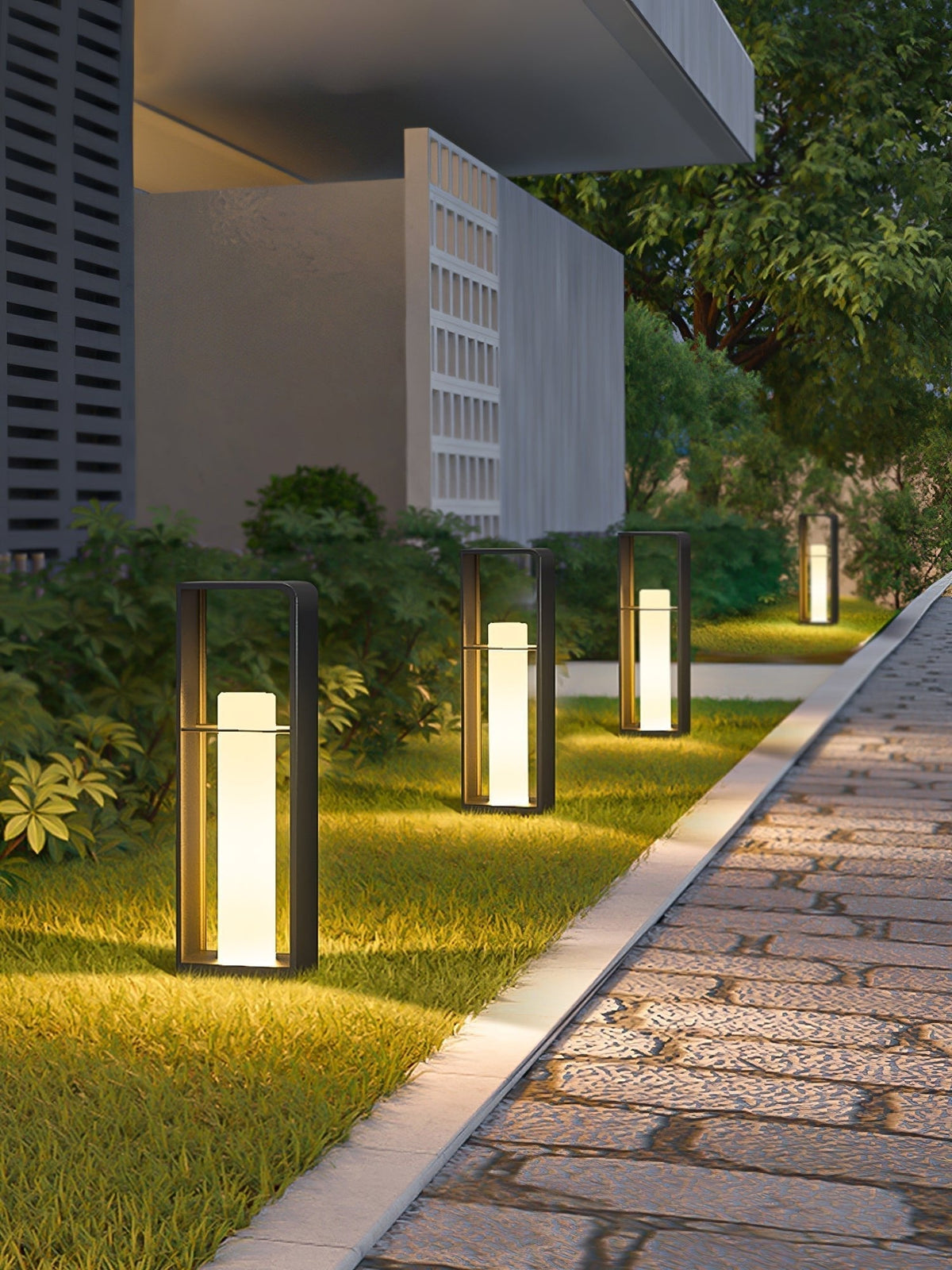 Reninian Minimalist Outdoor Light