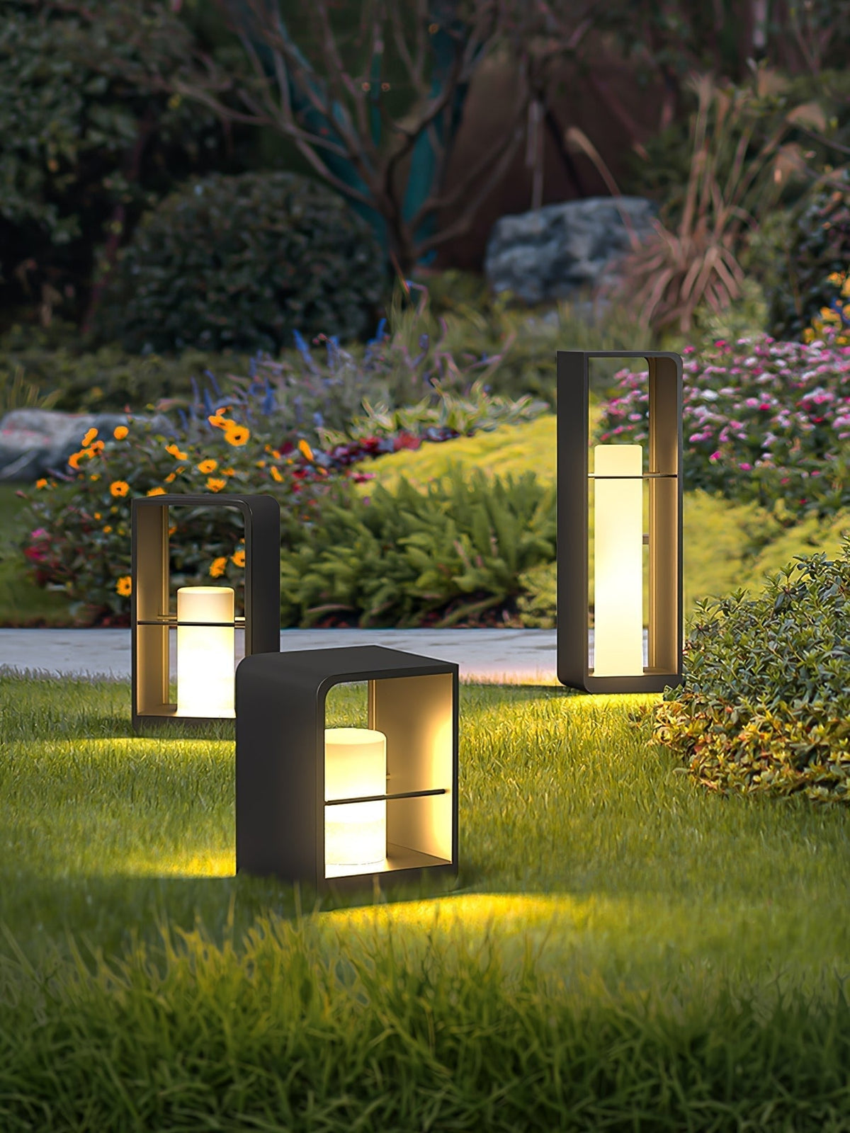 Reninian Minimalist Outdoor Light