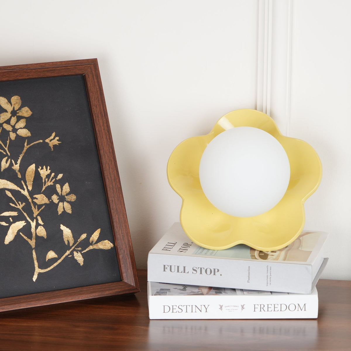 Arcore Resin Playful Wall Lamp