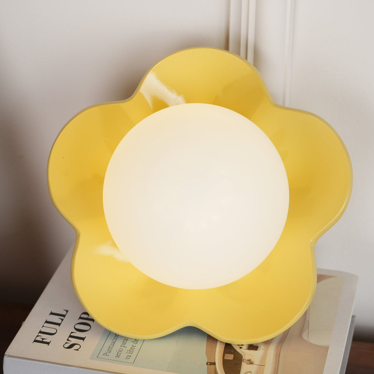 Arcore Resin Playful Wall Lamp