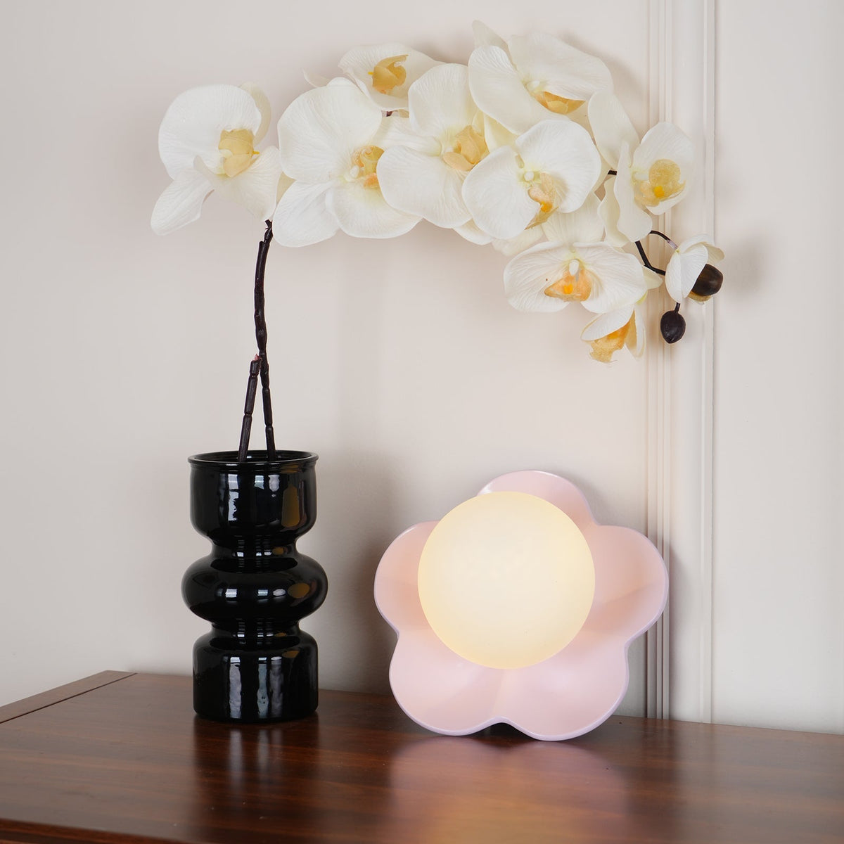 Arcore Resin Playful Wall Lamp