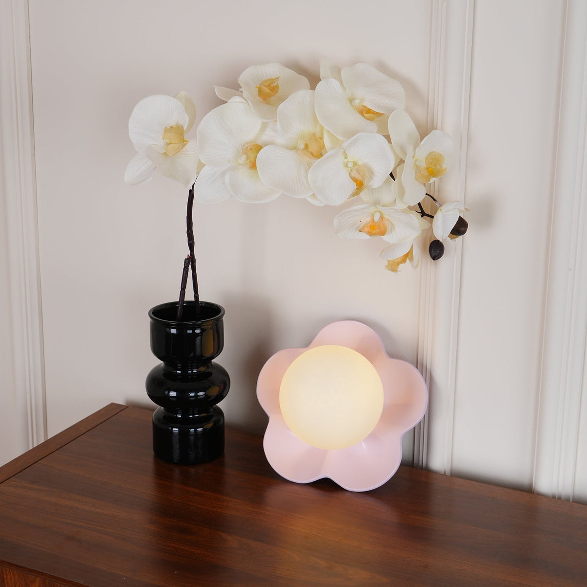 Arcore Resin Playful Wall Lamp
