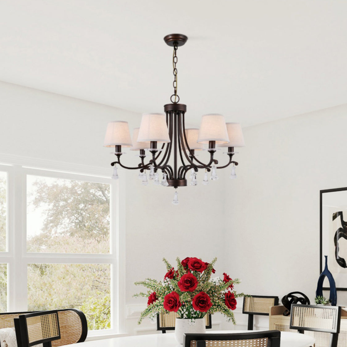 Lyvenisra Chandelier