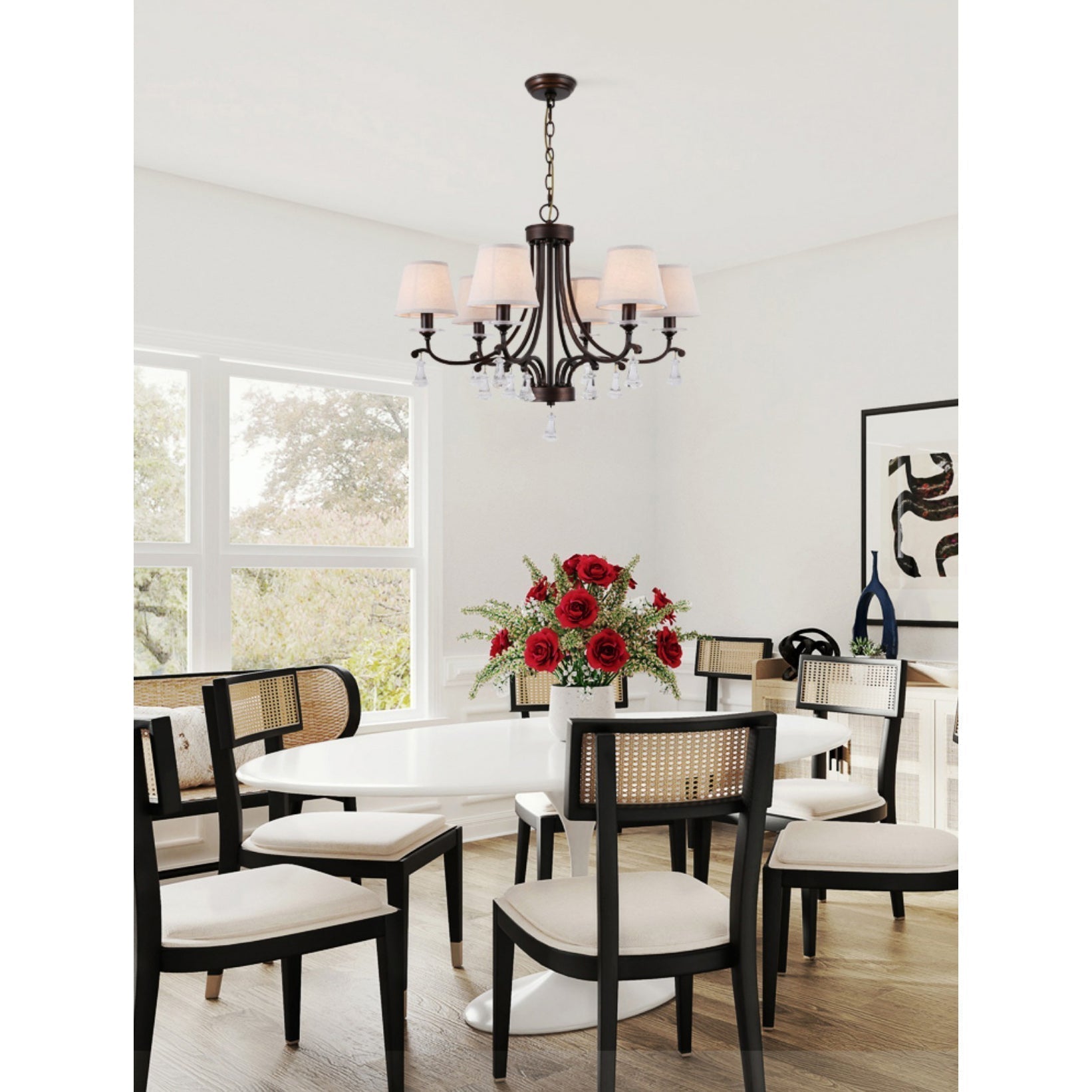 Lyvenisra Chandelier