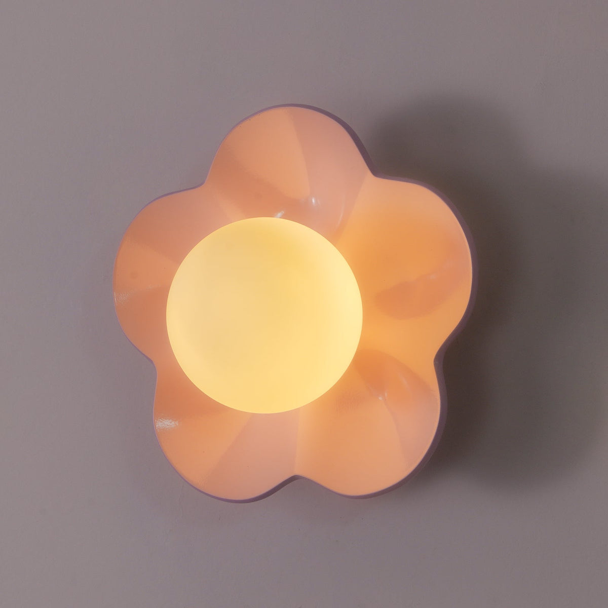 Arcore Resin Playful Wall Lamp
