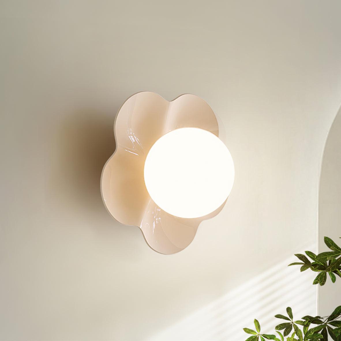 Arcore Resin Playful Wall Lamp