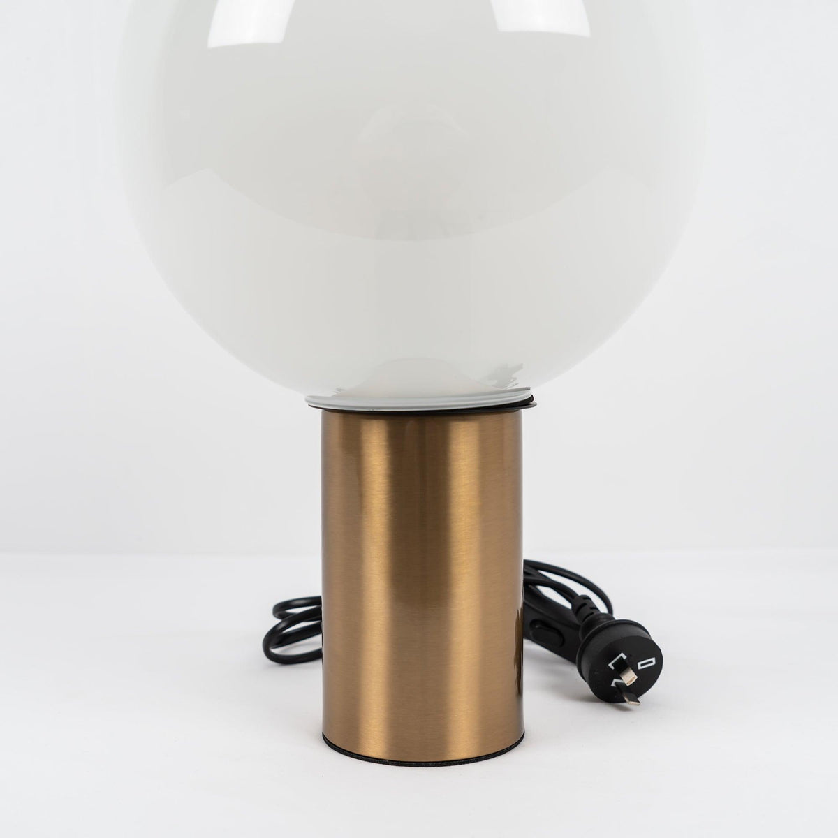 Insken Glass Classic Table Lamp