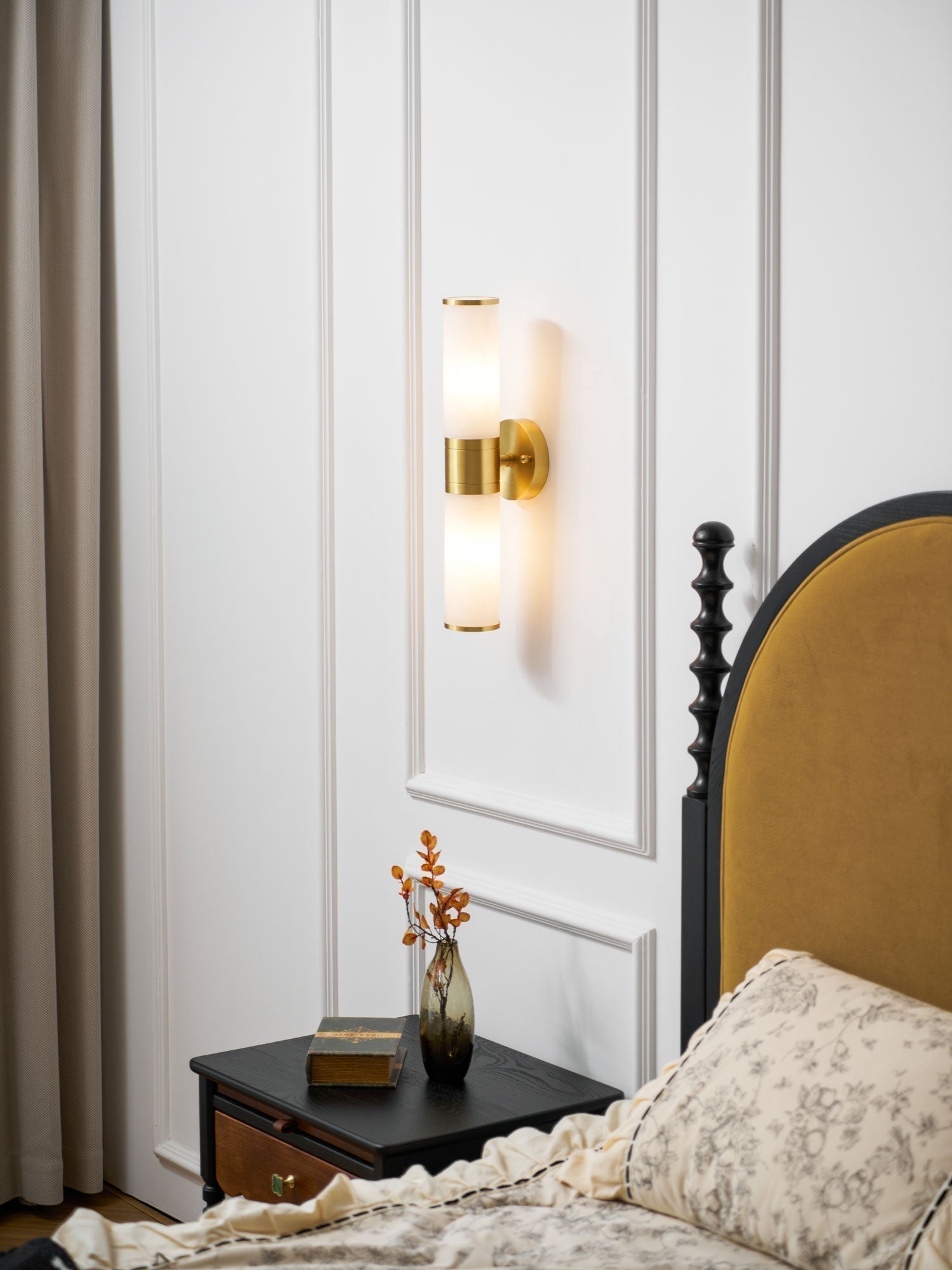 Tira Minimalist Alabaster Wall Lamp