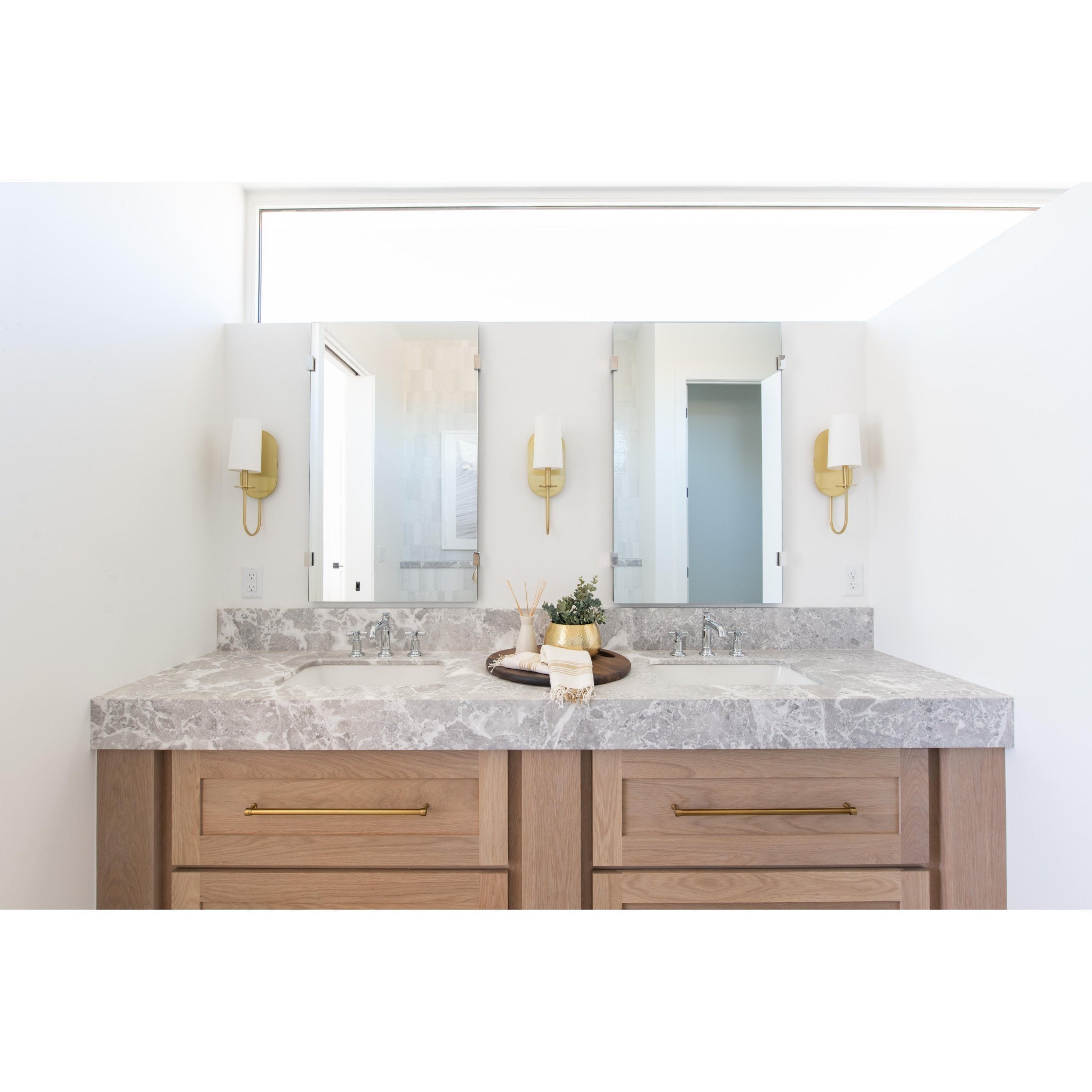 Voloraris Wall Lamp
