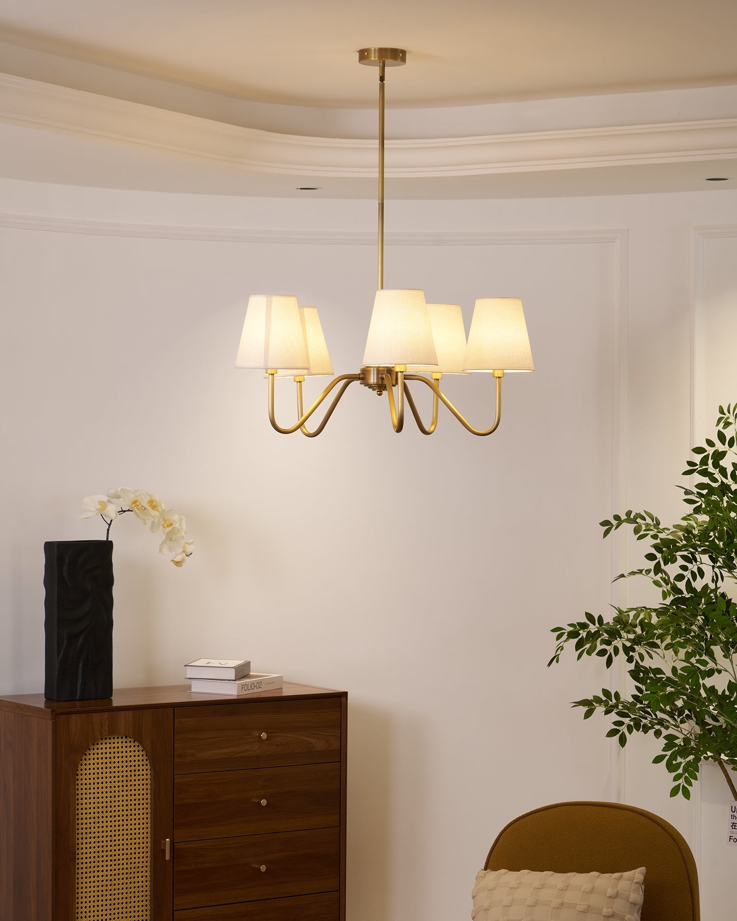 Lassen Chandelier Curved Arms - Neutral Decor