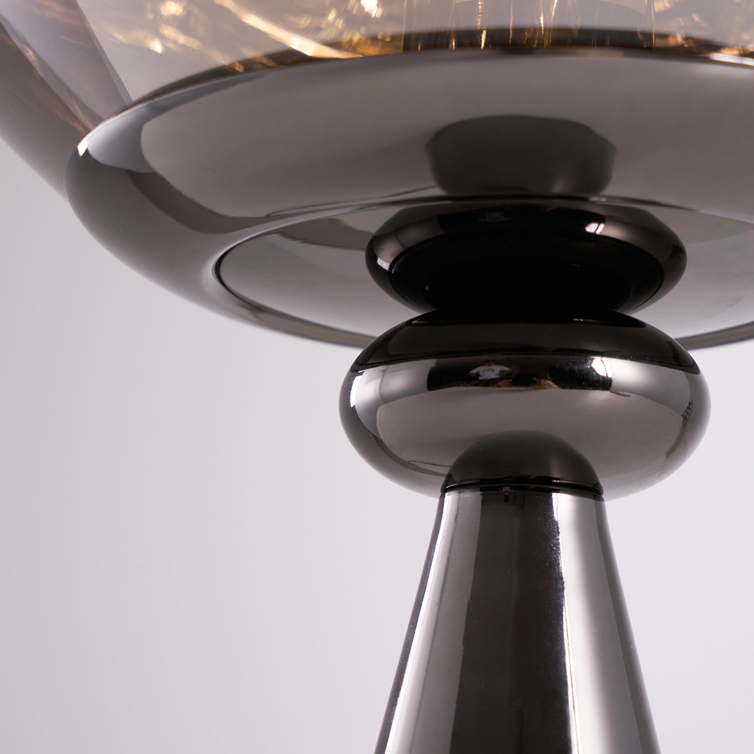 Unoril Artisan PVC Desk Lamp