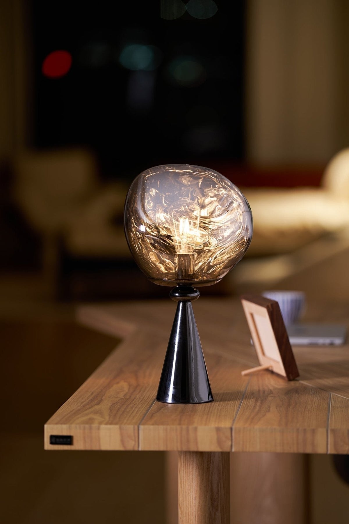 Unoril Artisan PVC Desk Lamp
