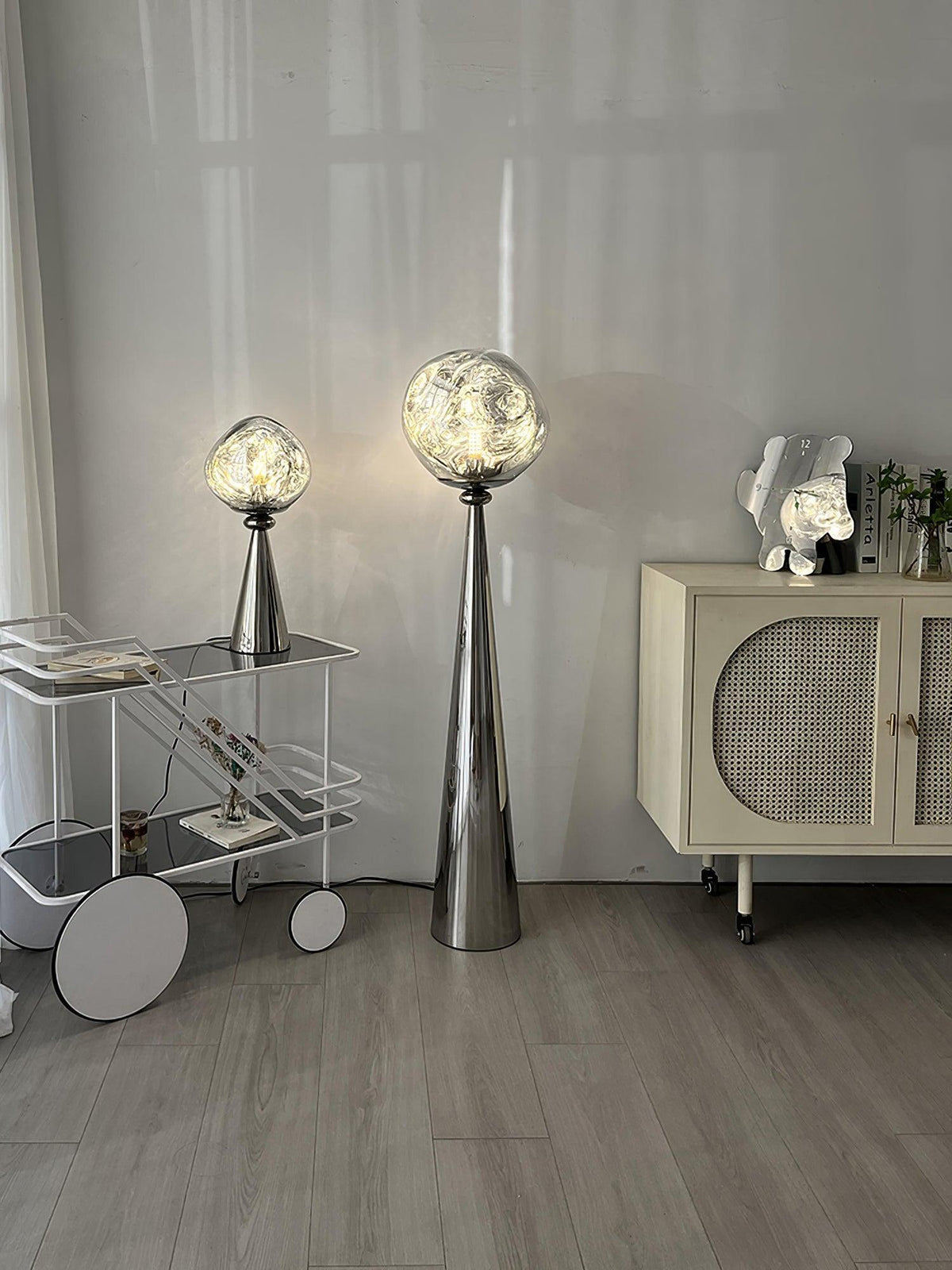Unoril Artisan PVC Desk Lamp