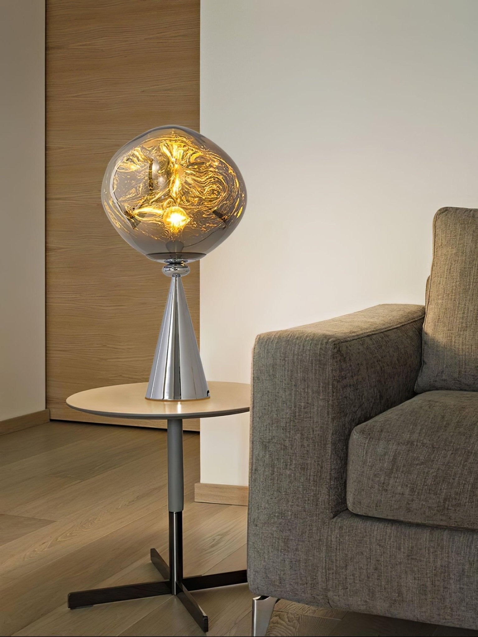 Unoril Artisan PVC Desk Lamp