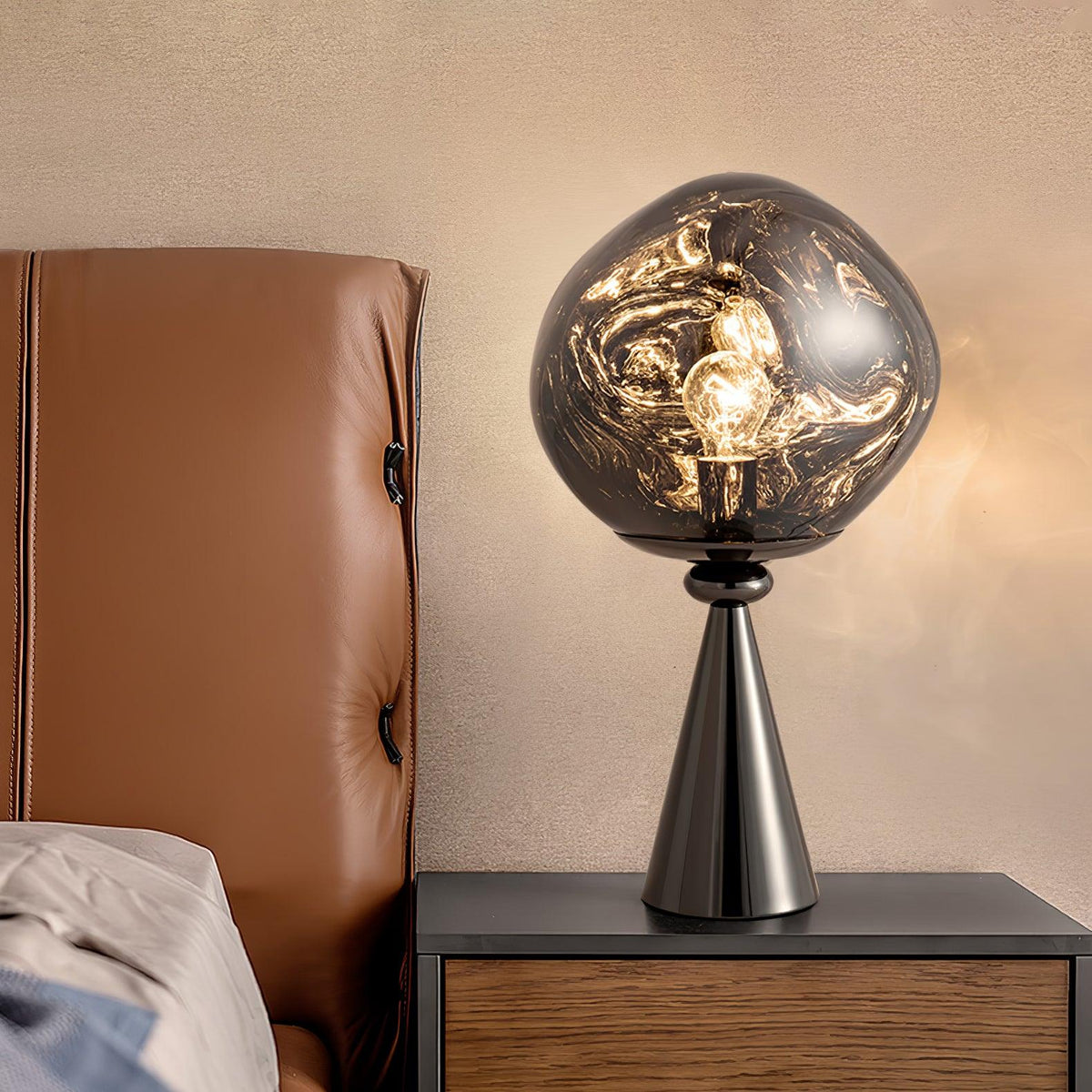 Unoril Artisan PVC Desk Lamp