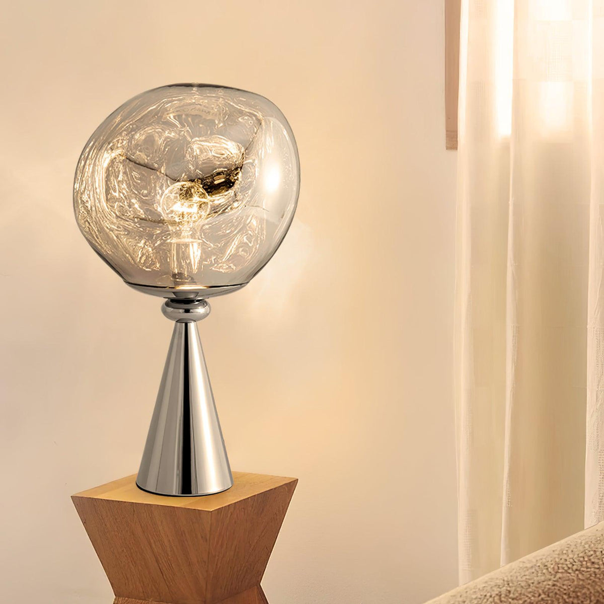 Unoril Artisan PVC Desk Lamp