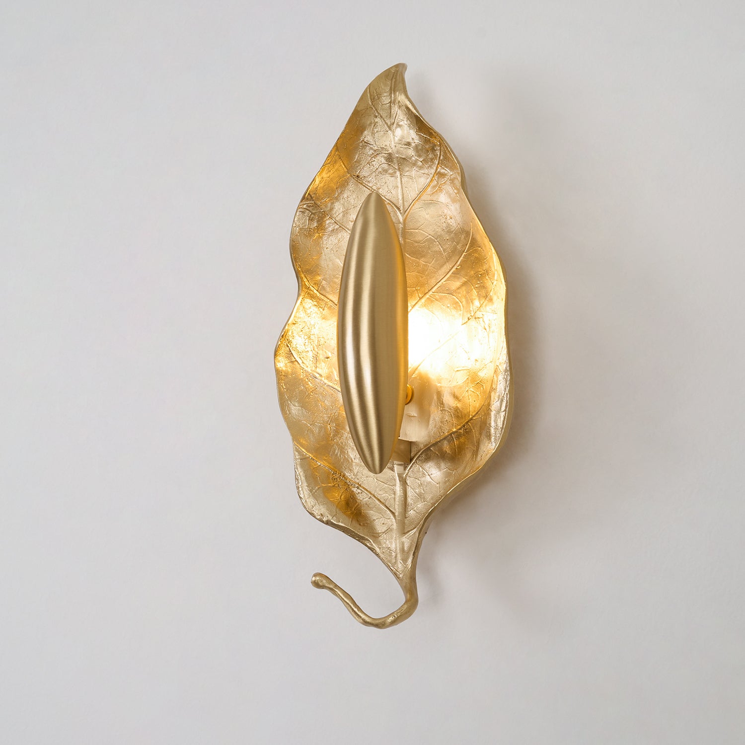 Corsel Nordic Art Leaf Brass Wall Lamp