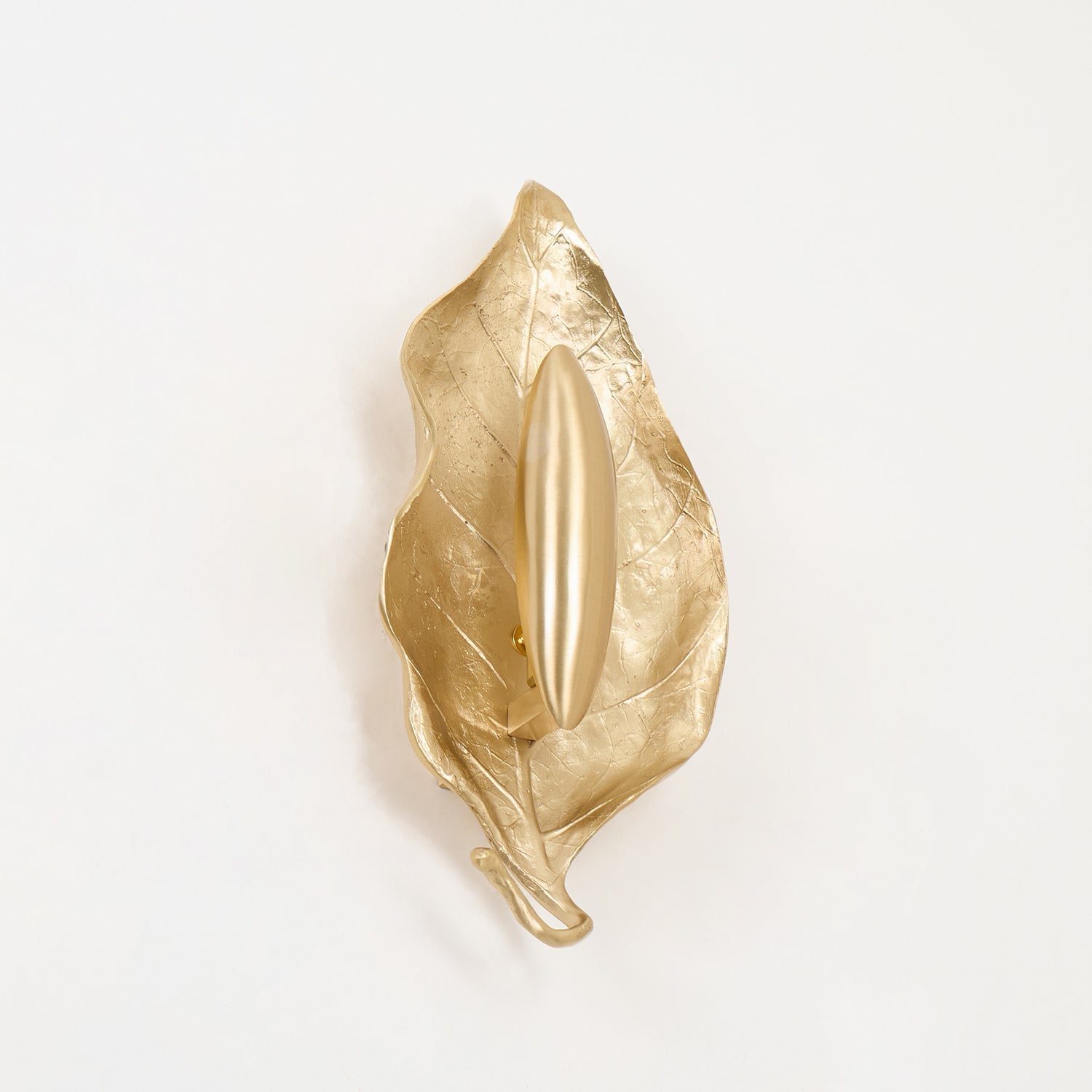 Corsel Nordic Art Leaf Brass Wall Lamp