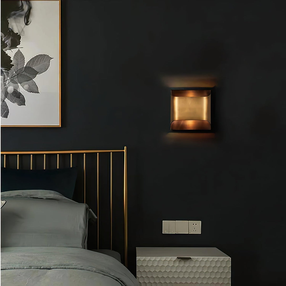 Hardy Nordic Art Brass Wall Lamp