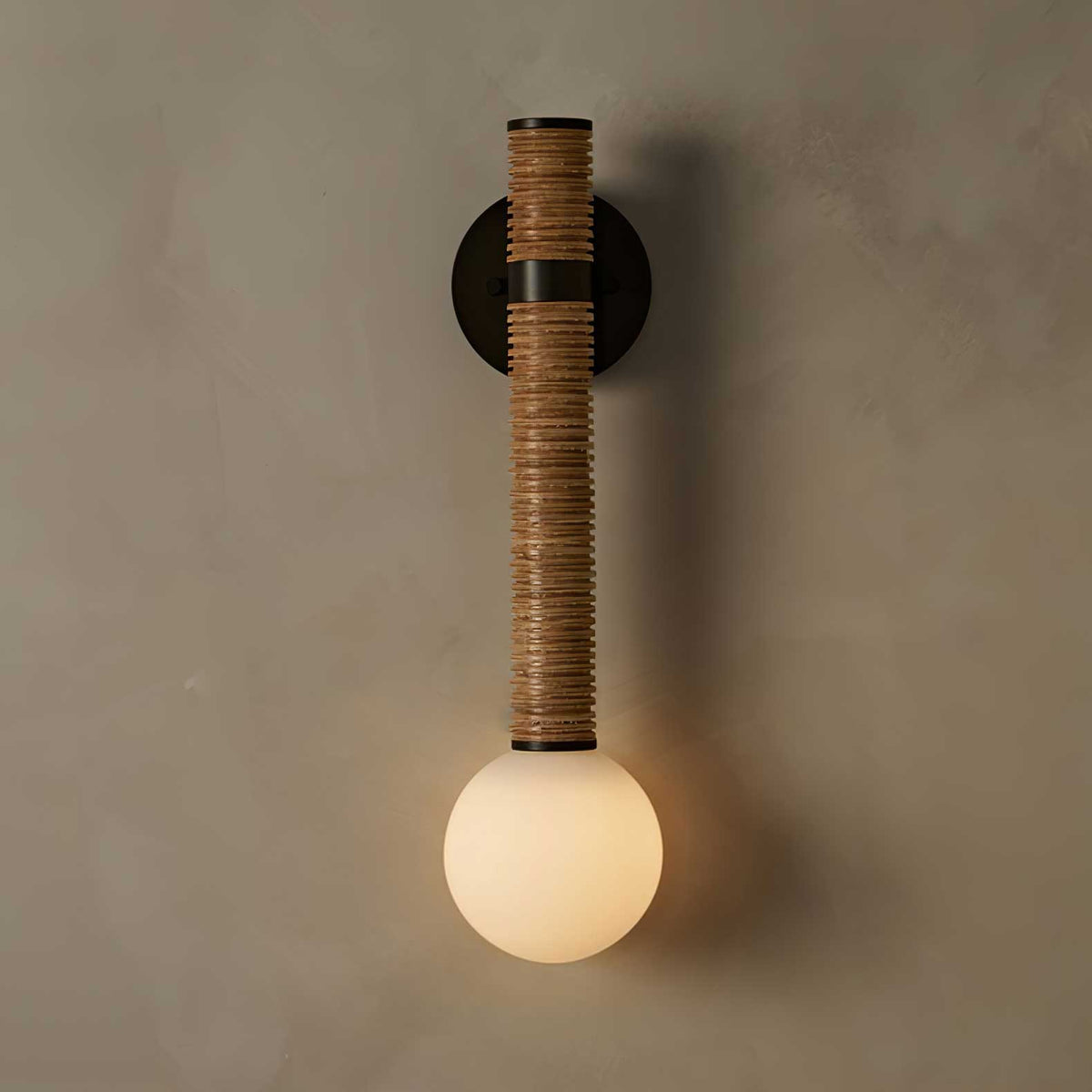 Noriielle Minimalist Wall Lamp