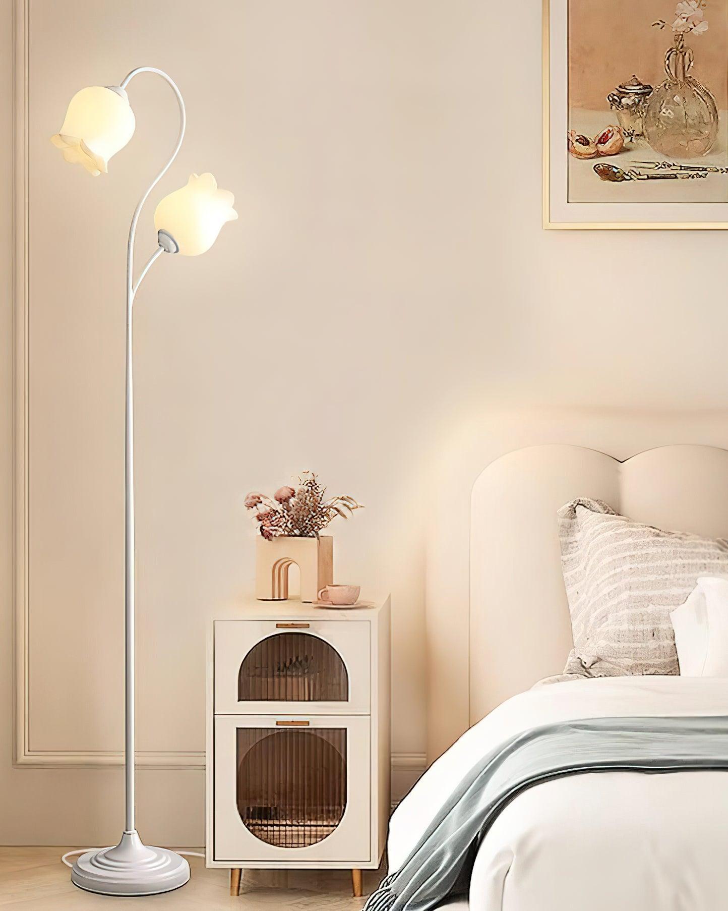 Zevelil Floral Floor Lamp