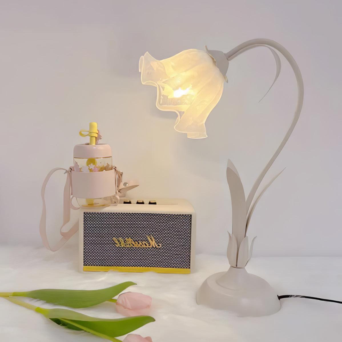 Zorien Acrylic Floral Table Lamp