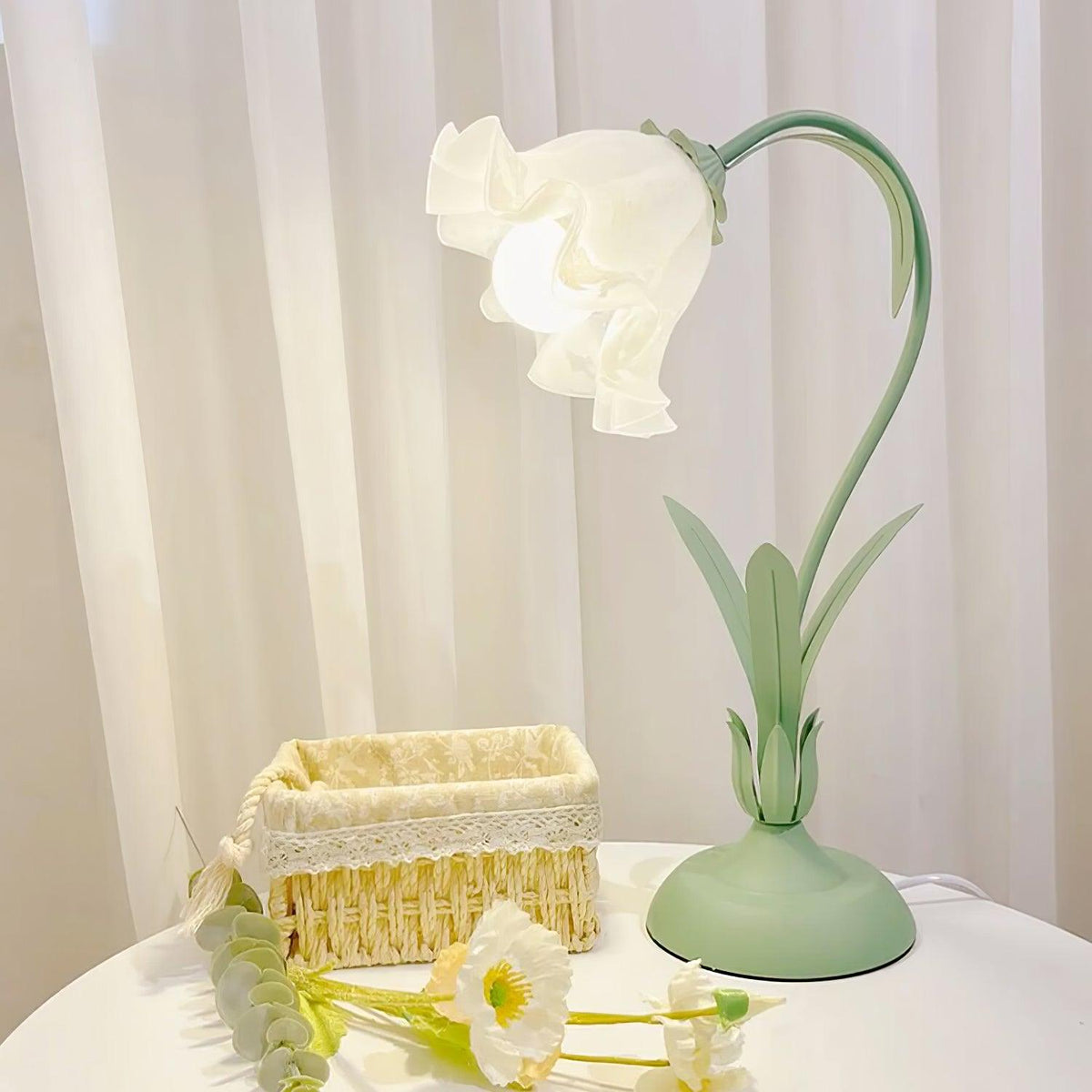 Zorien Acrylic Floral Table Lamp