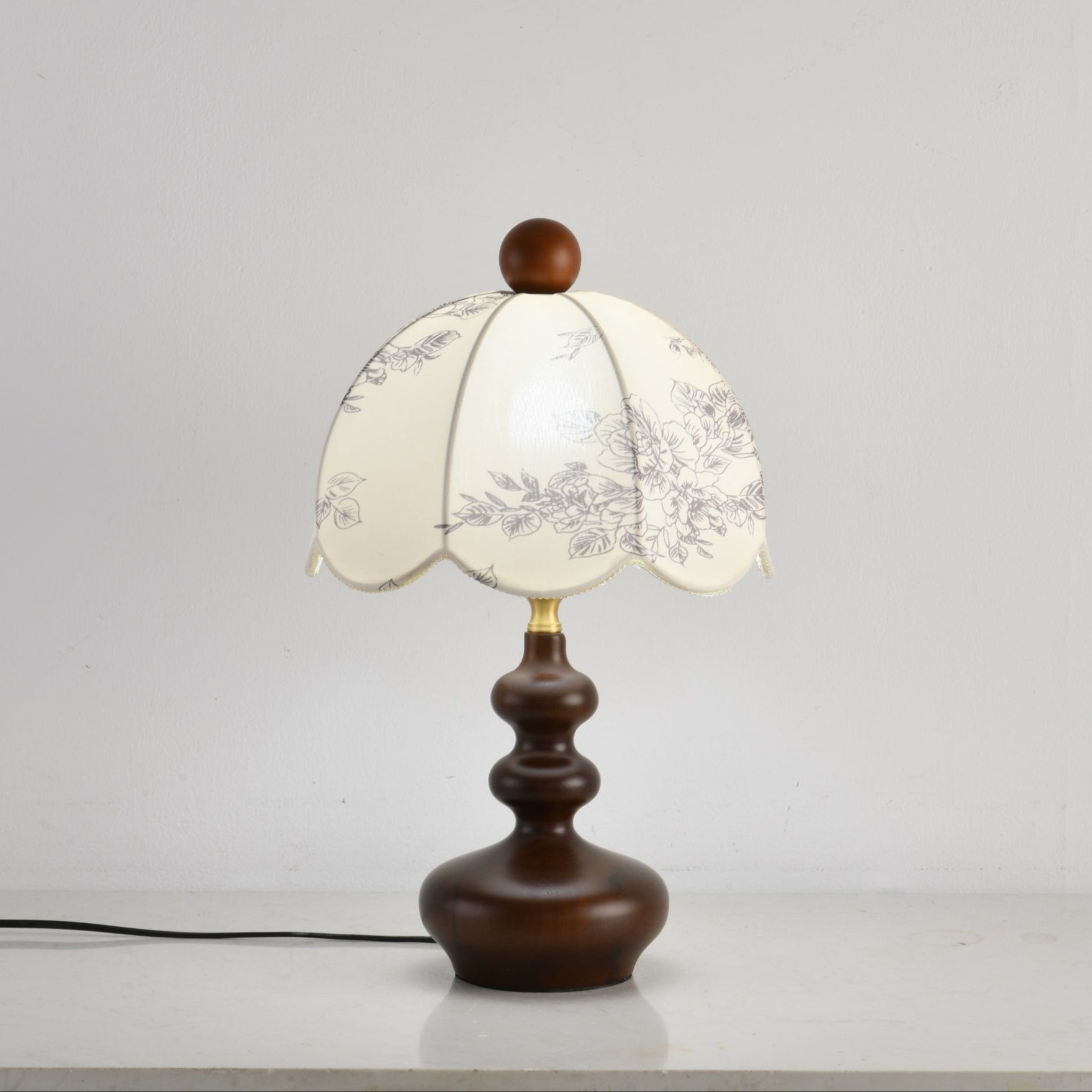 Cirirette Vintage Table Lamp