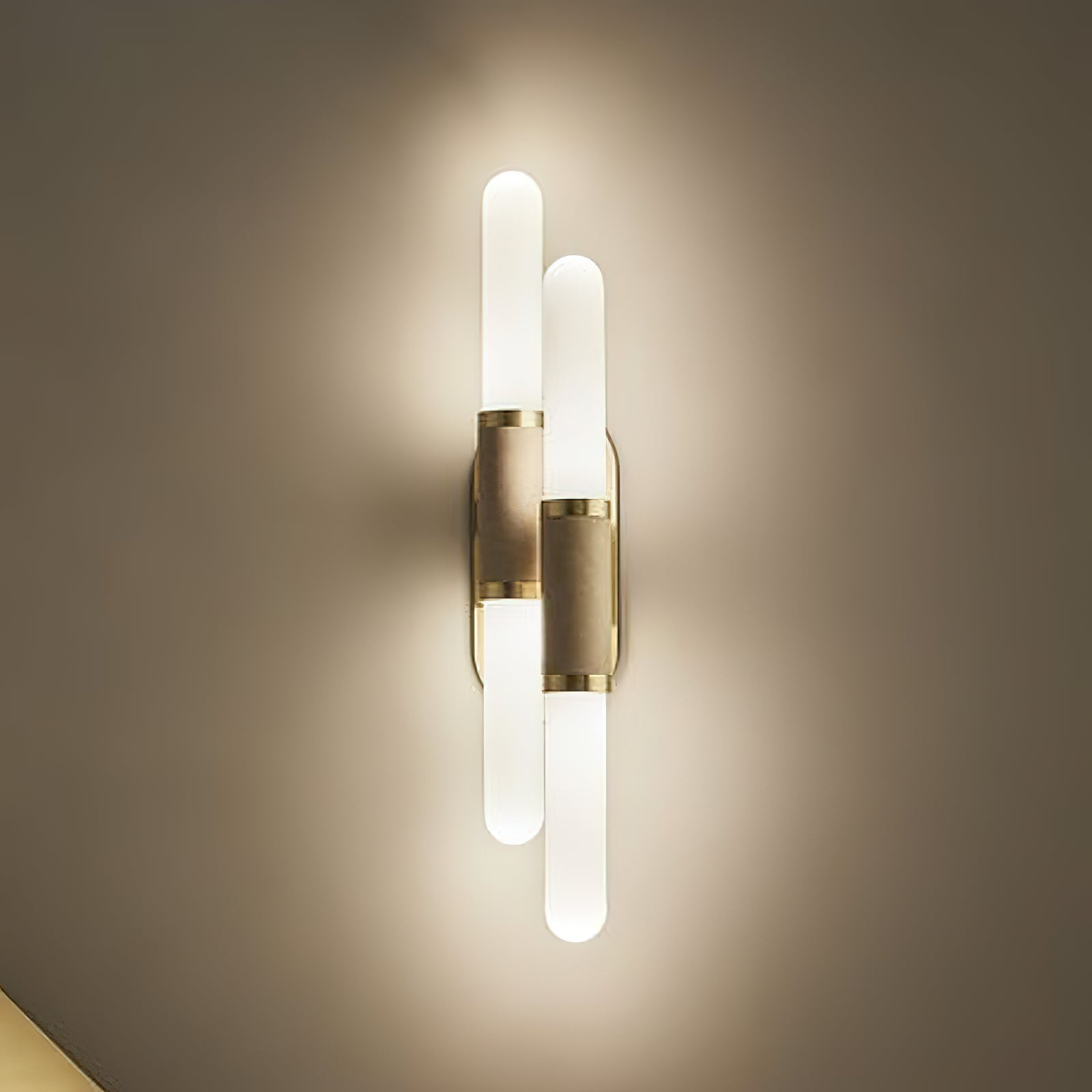 Lumoine Wall Lamp