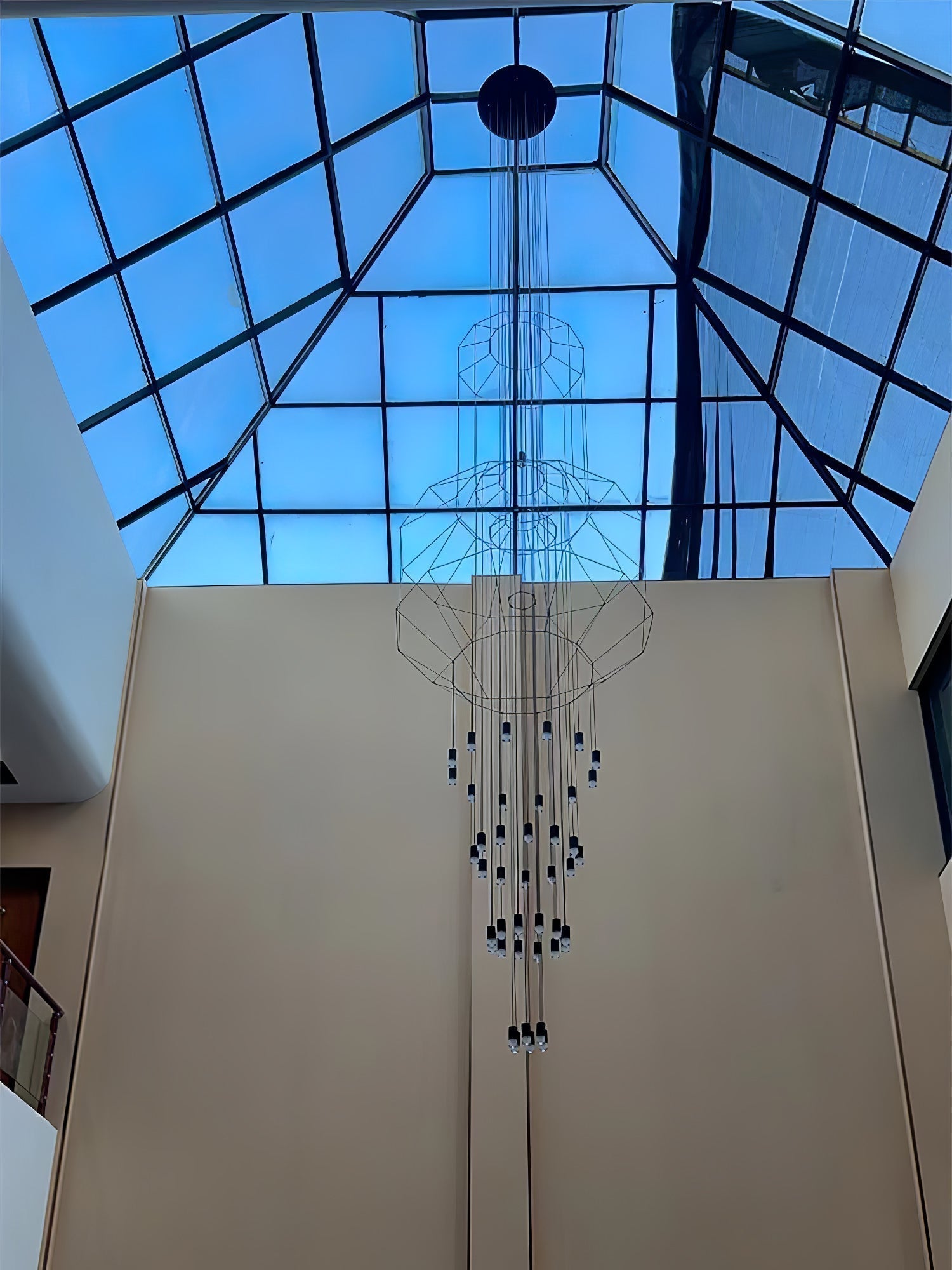 Tevenq Chandelier Lines Black Wireframe LED