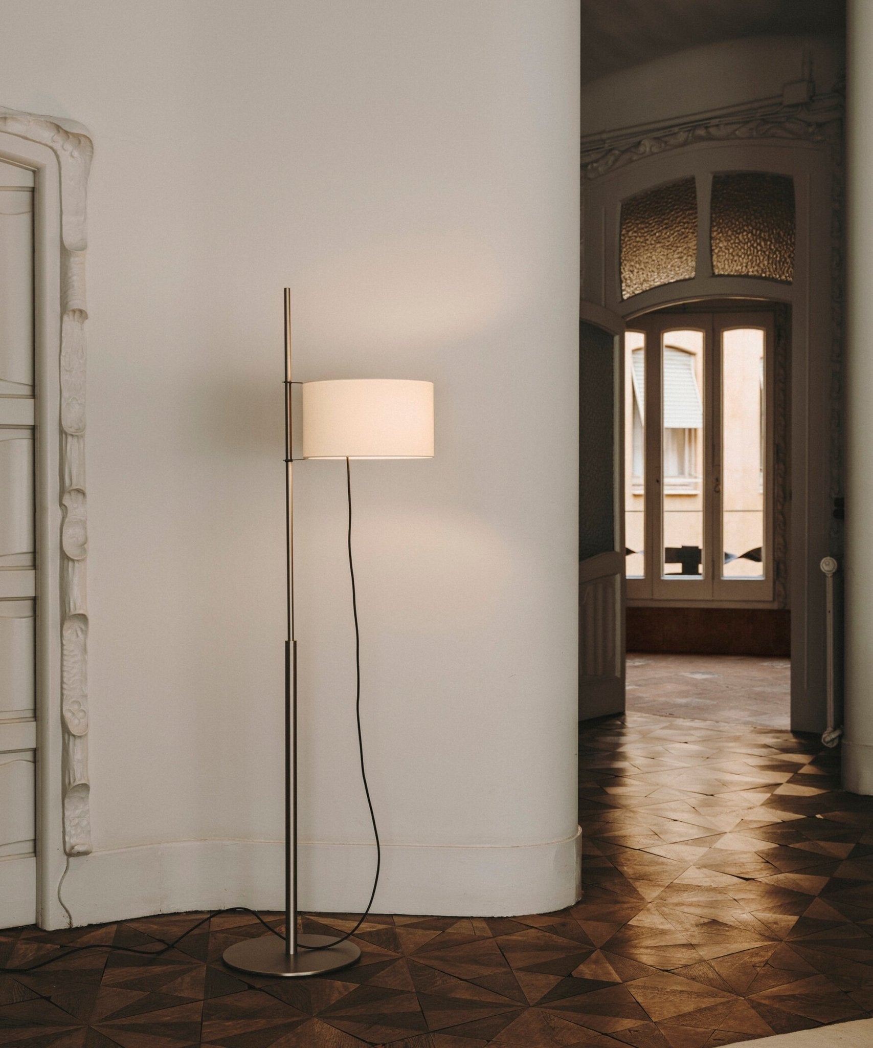 Selerise Minimalist Floor Lamp