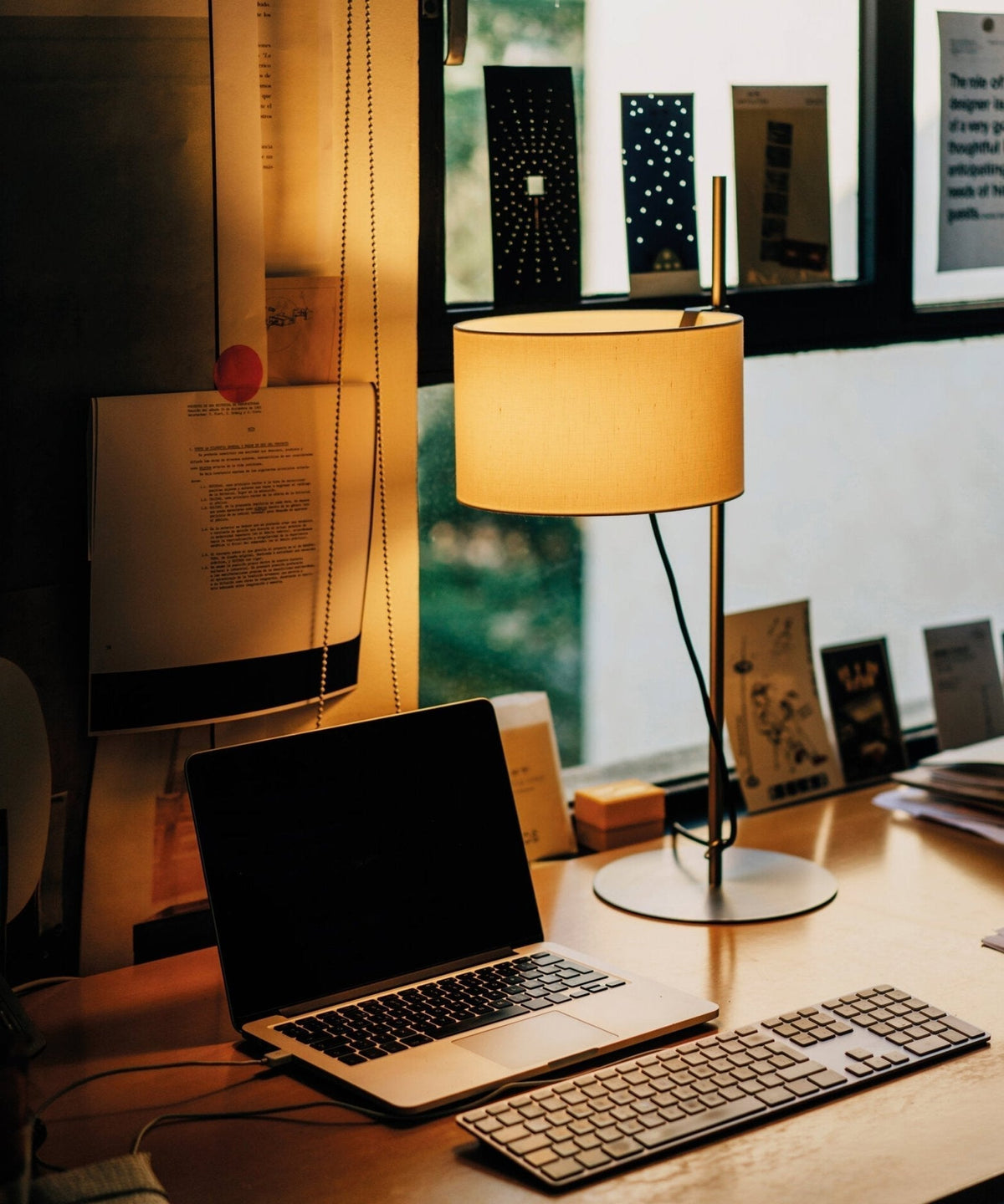 Landon Minimalist Table Lamp