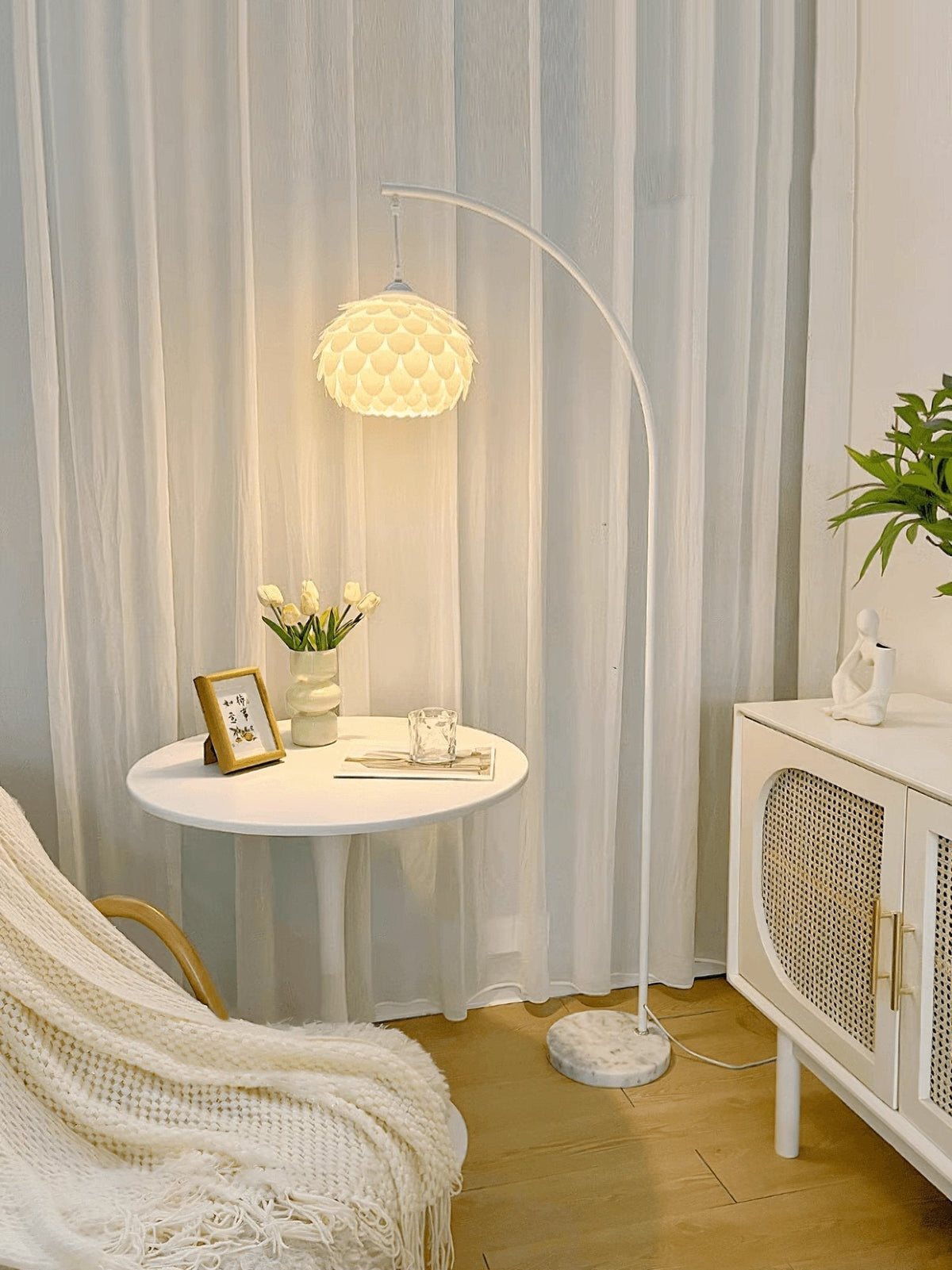 Reneena Modern Floor Lamp