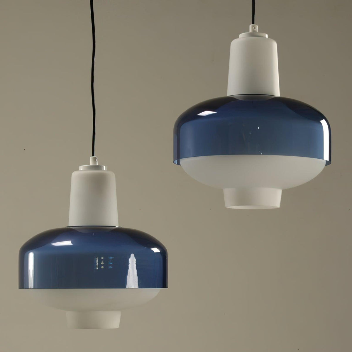 Velaina Modern Glass Pendant Lamp