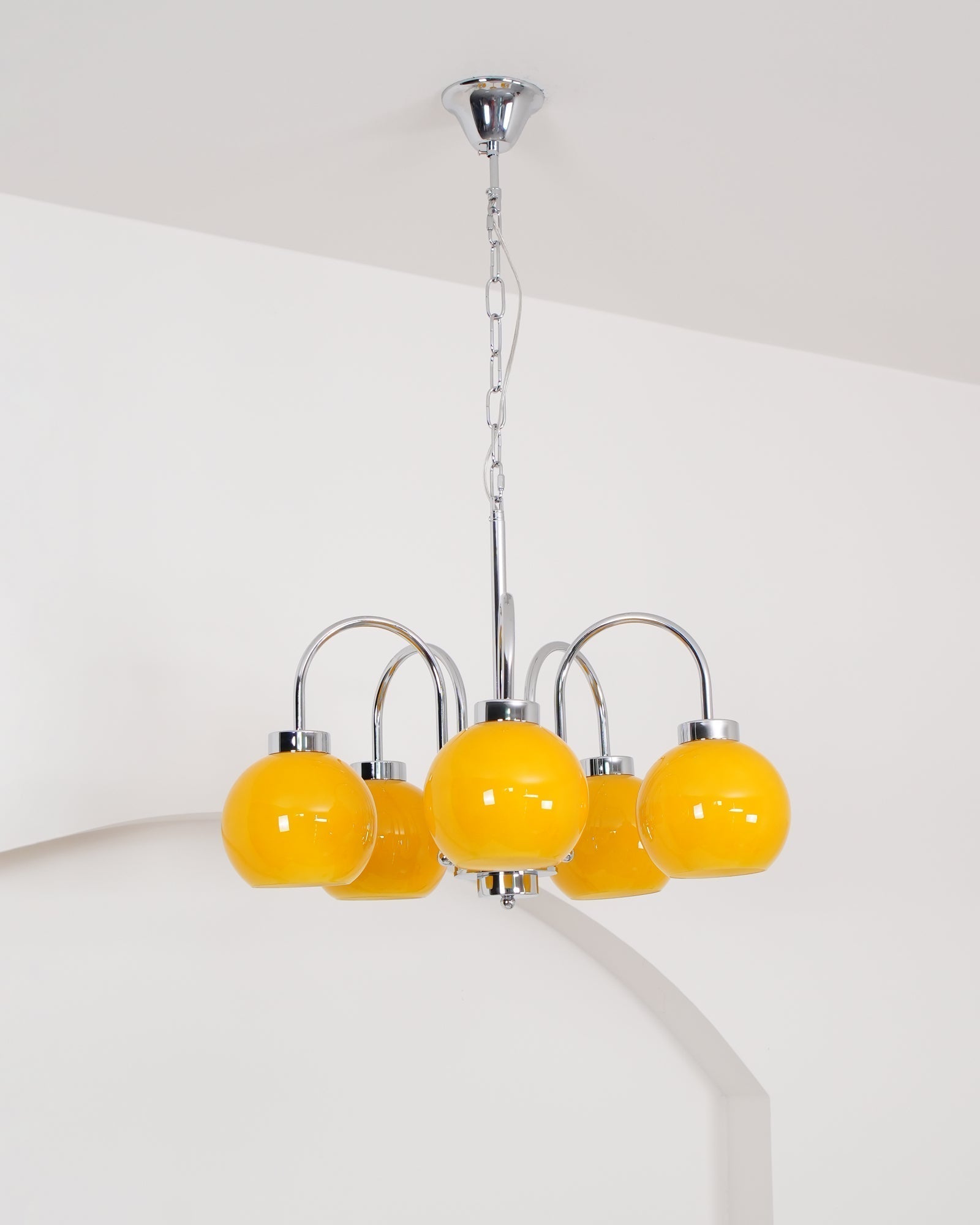 Liororian Chandelier Yellow Glass Globes
