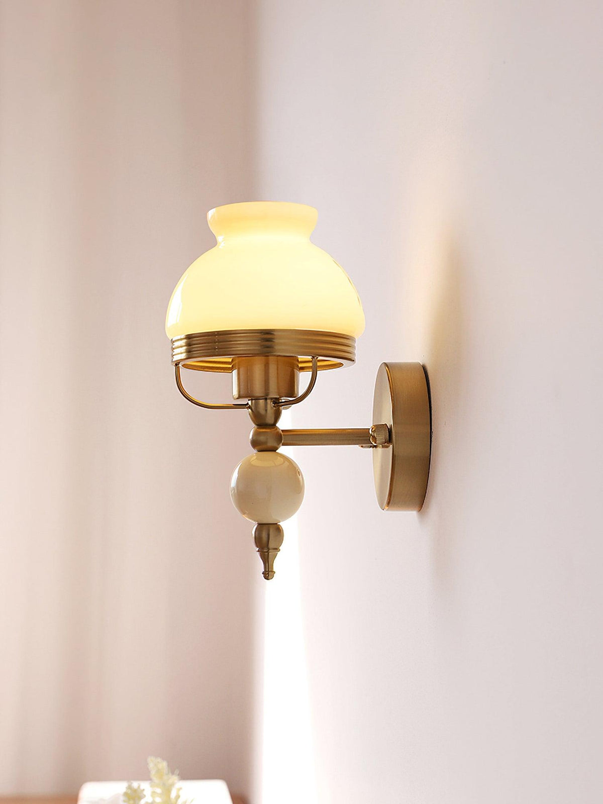 Ilaeara Premium Elegance Glass Wall Lamp