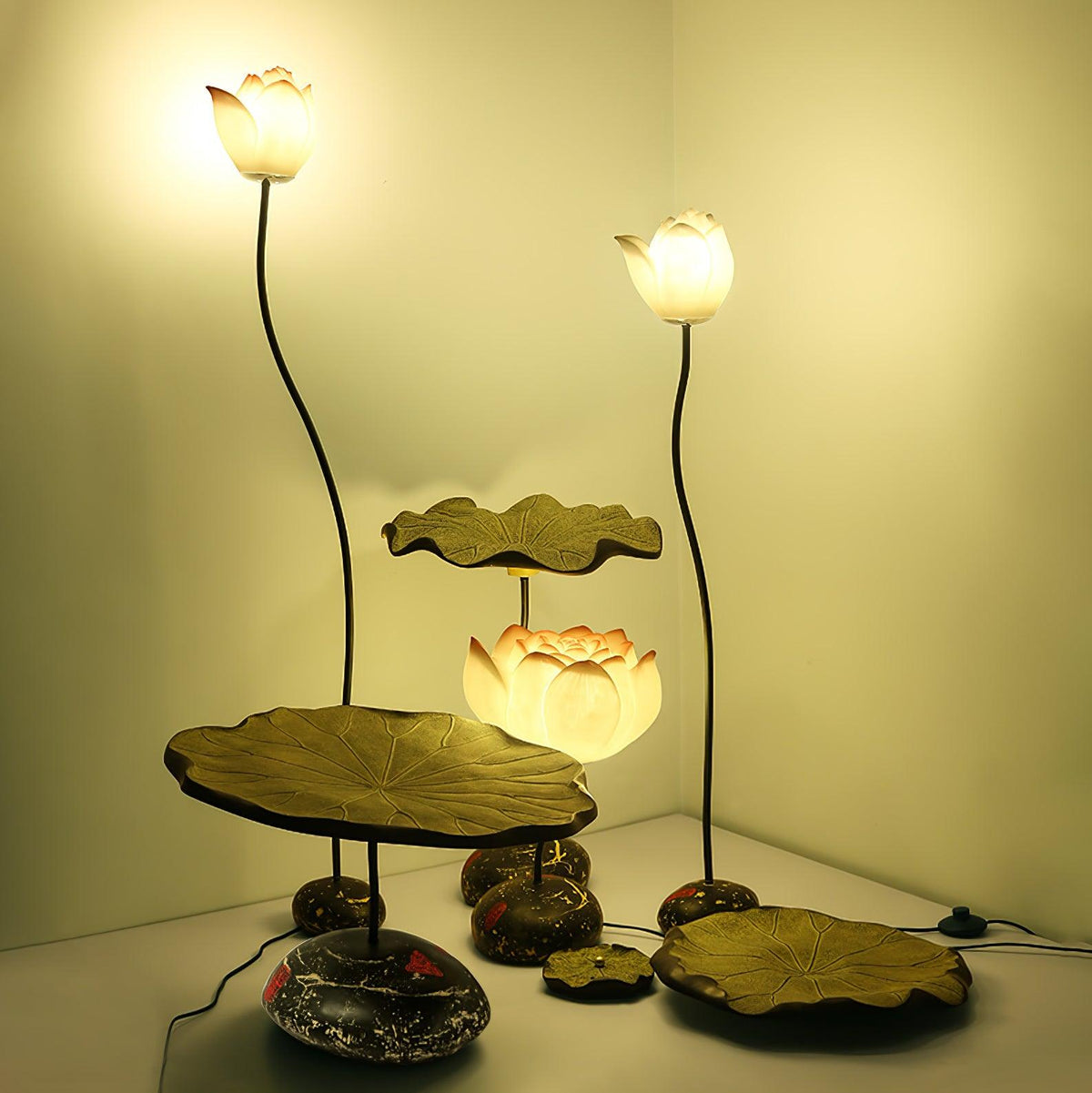 Arixen Elegant Lotus Floor Lamp