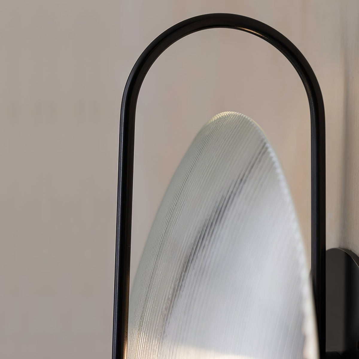 Ivsilan Modern Minimalist Glass Sconce Wall lamp