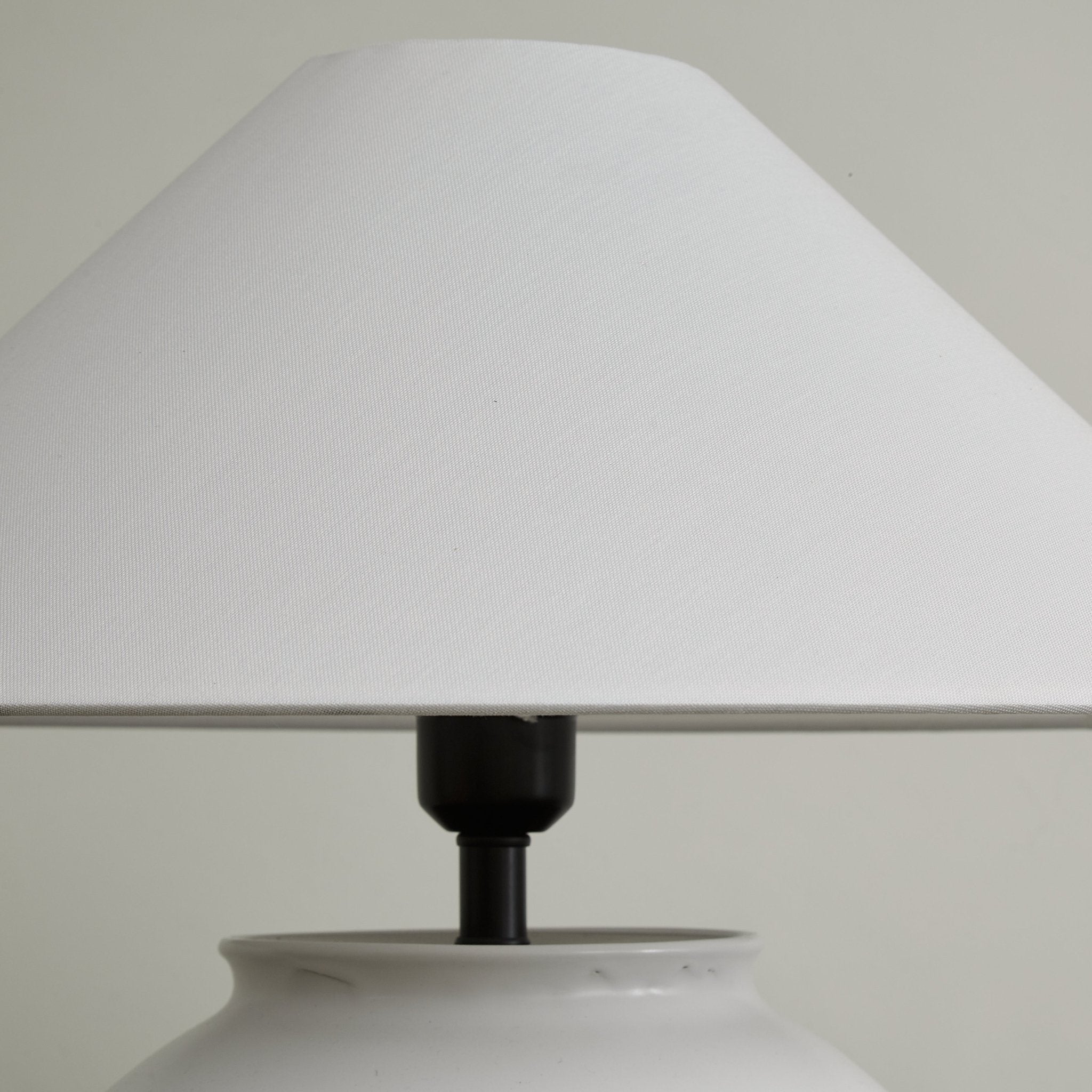 Serinina Classic Fabric Table Lamp
