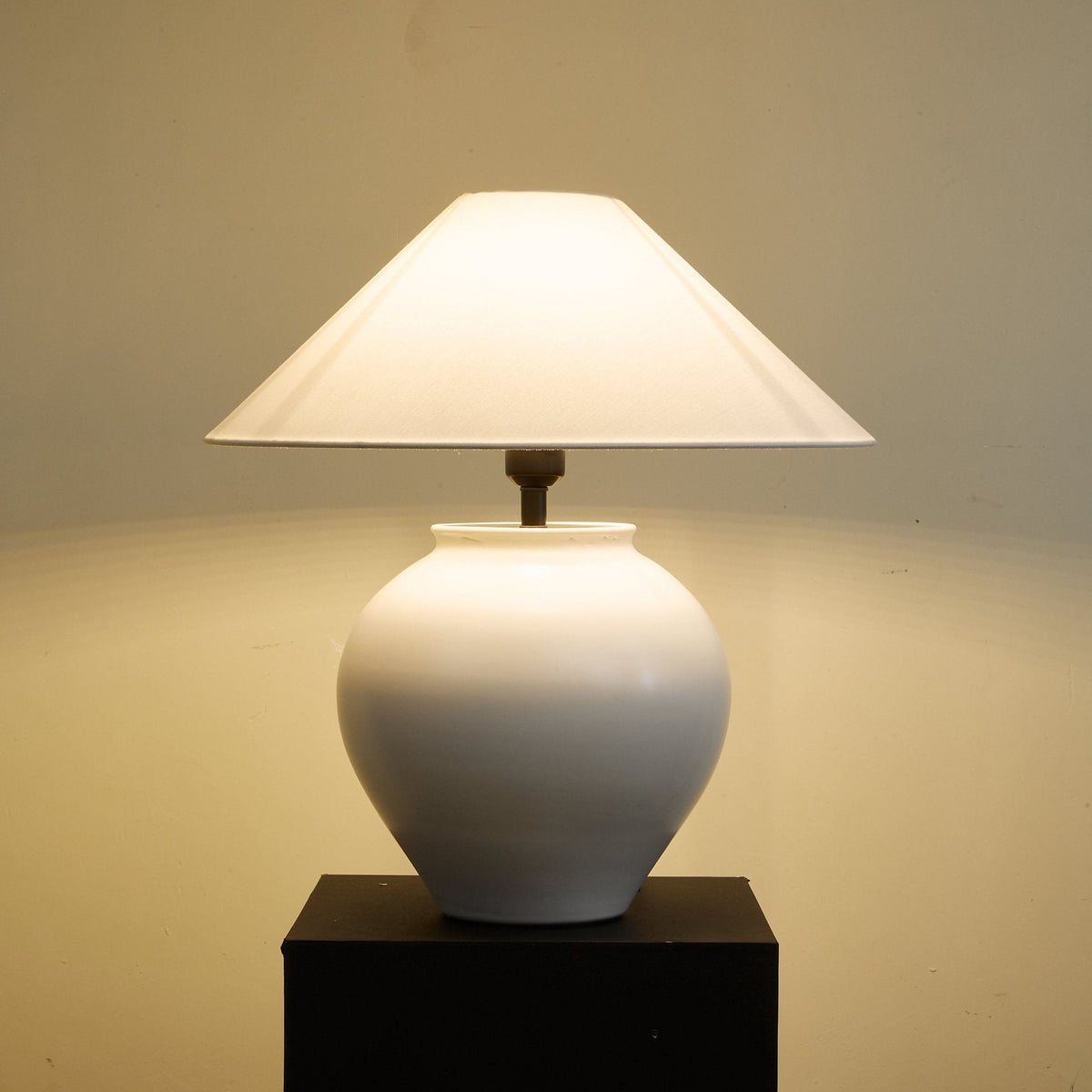 Serinina Classic Fabric Table Lamp