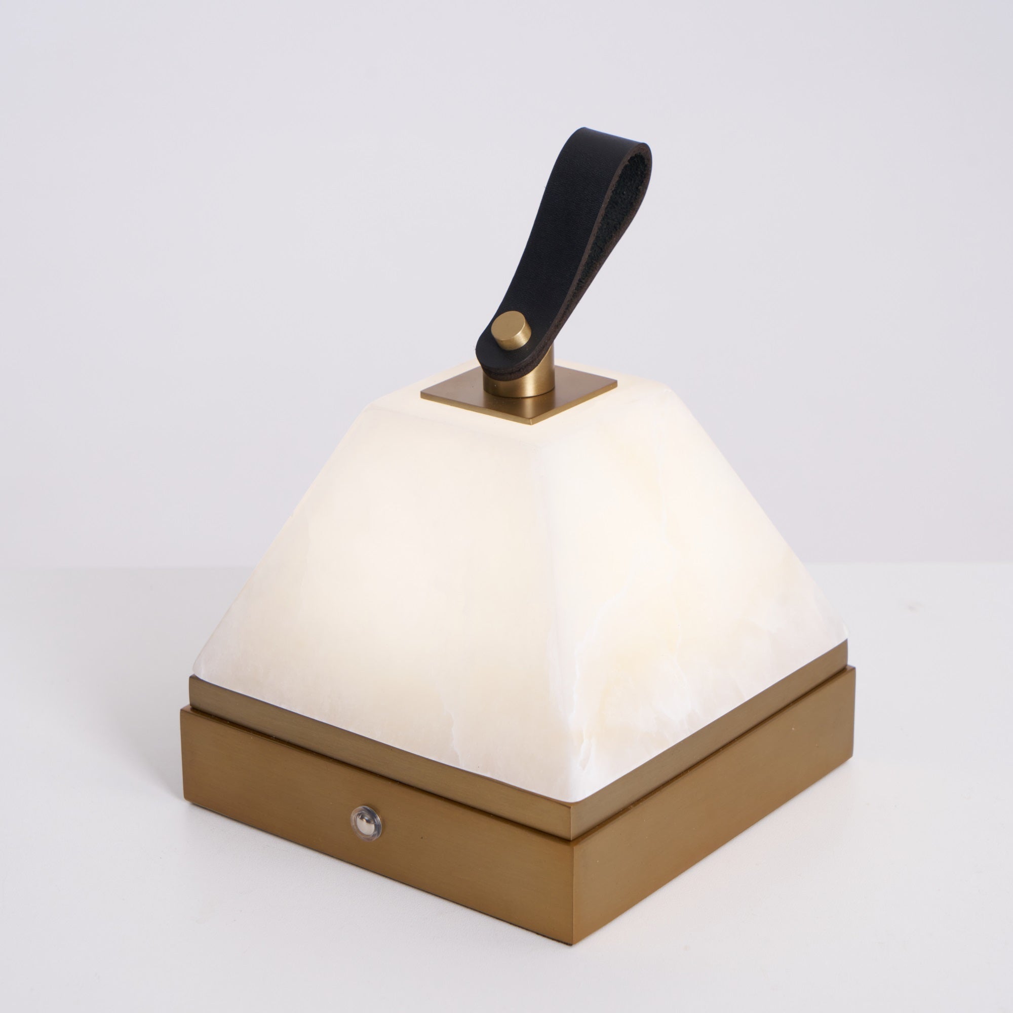 Pyramidale Alabaster Table Lamp with Leather Handle