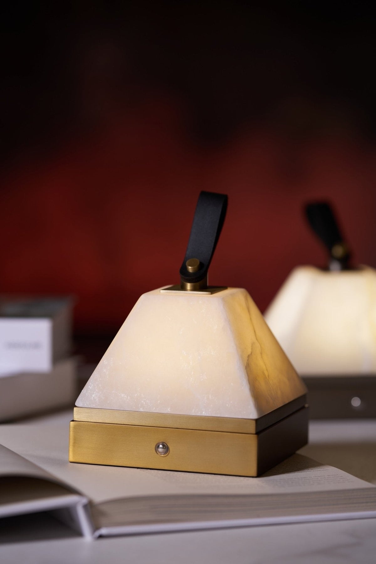 Pyramidale Alabaster Table Lamp with Leather Handle