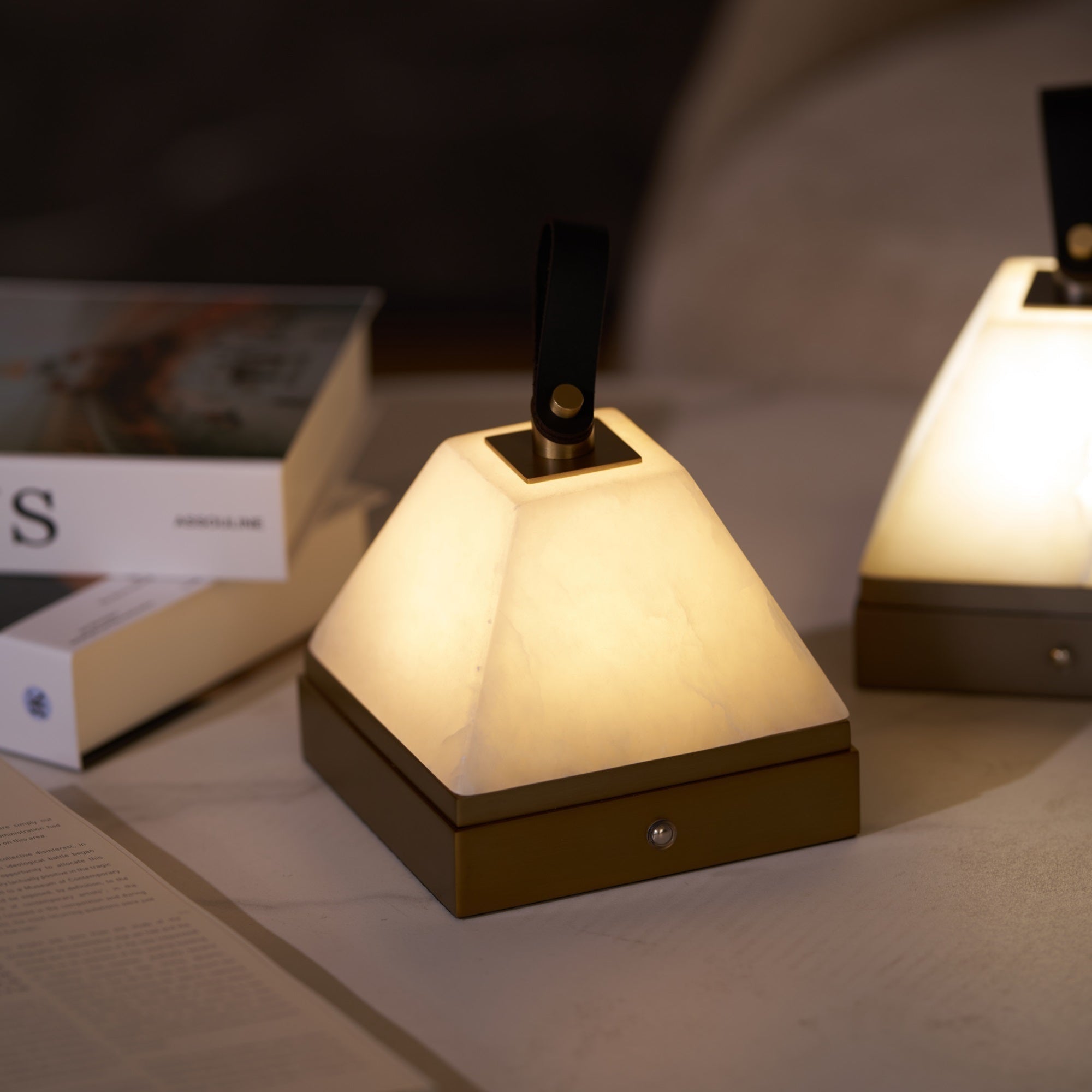 Pyramidale Alabaster Table Lamp with Leather Handle
