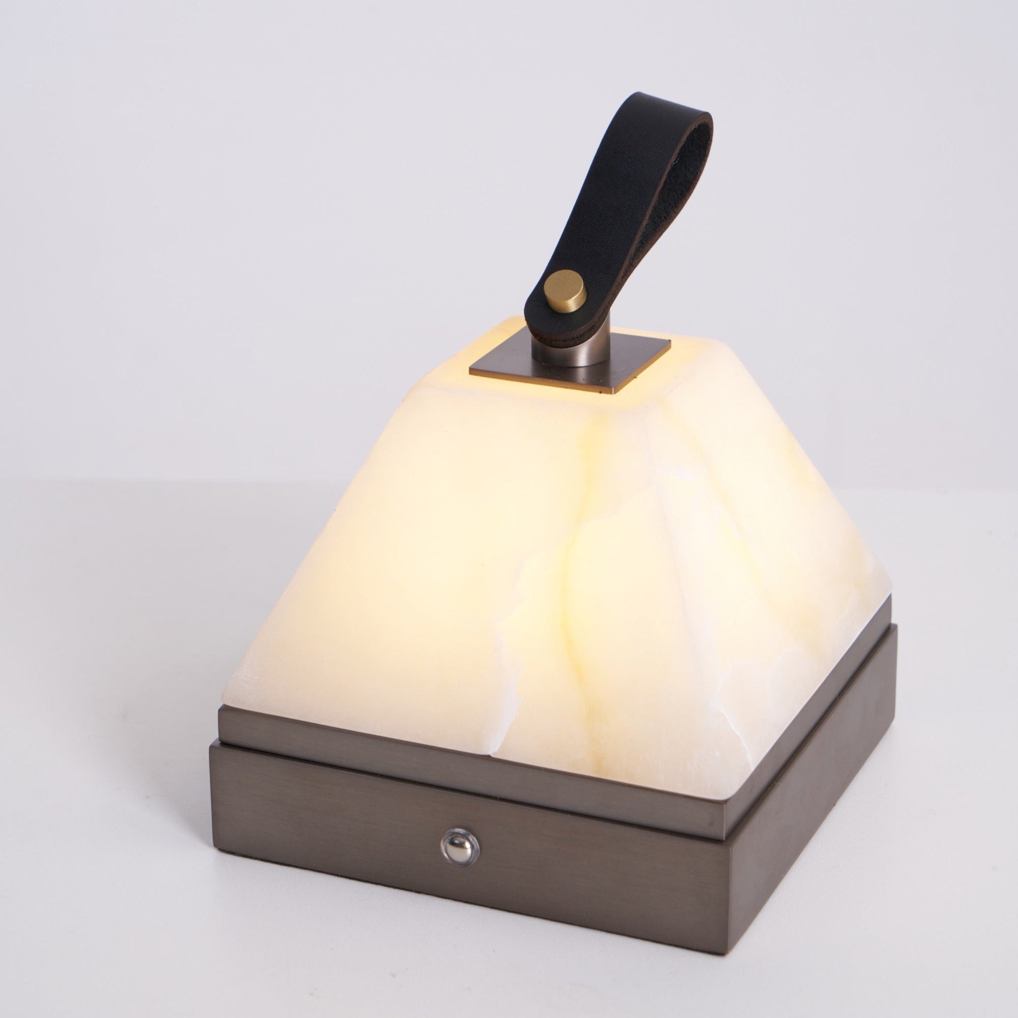 Pyramidale Alabaster Table Lamp with Leather Handle