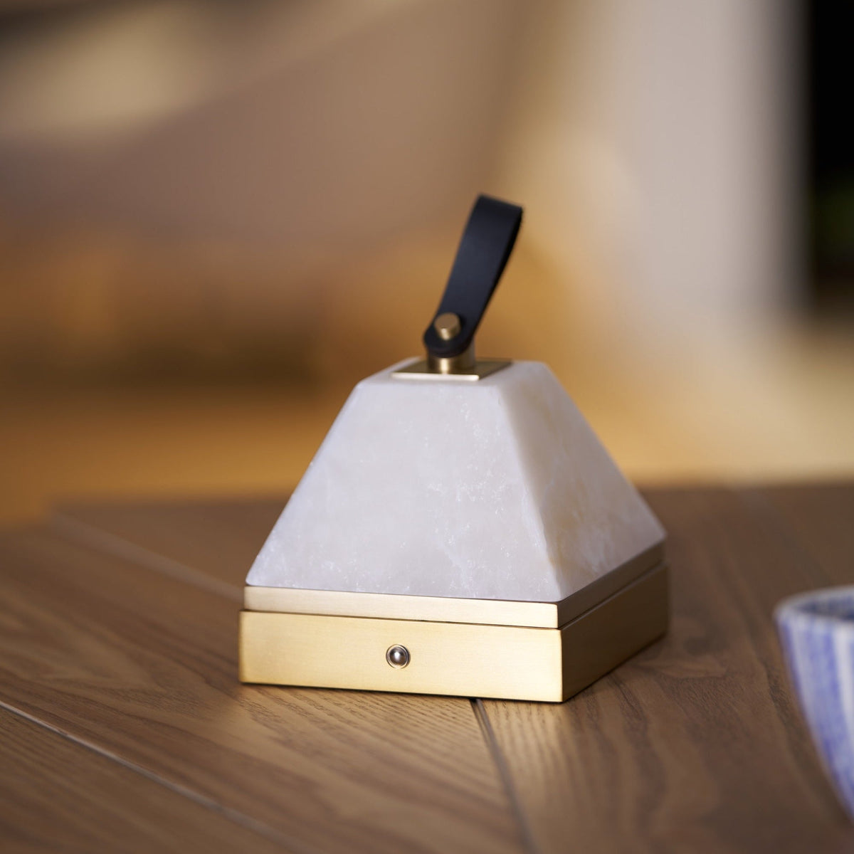 Pyramidale Alabaster Table Lamp with Leather Handle