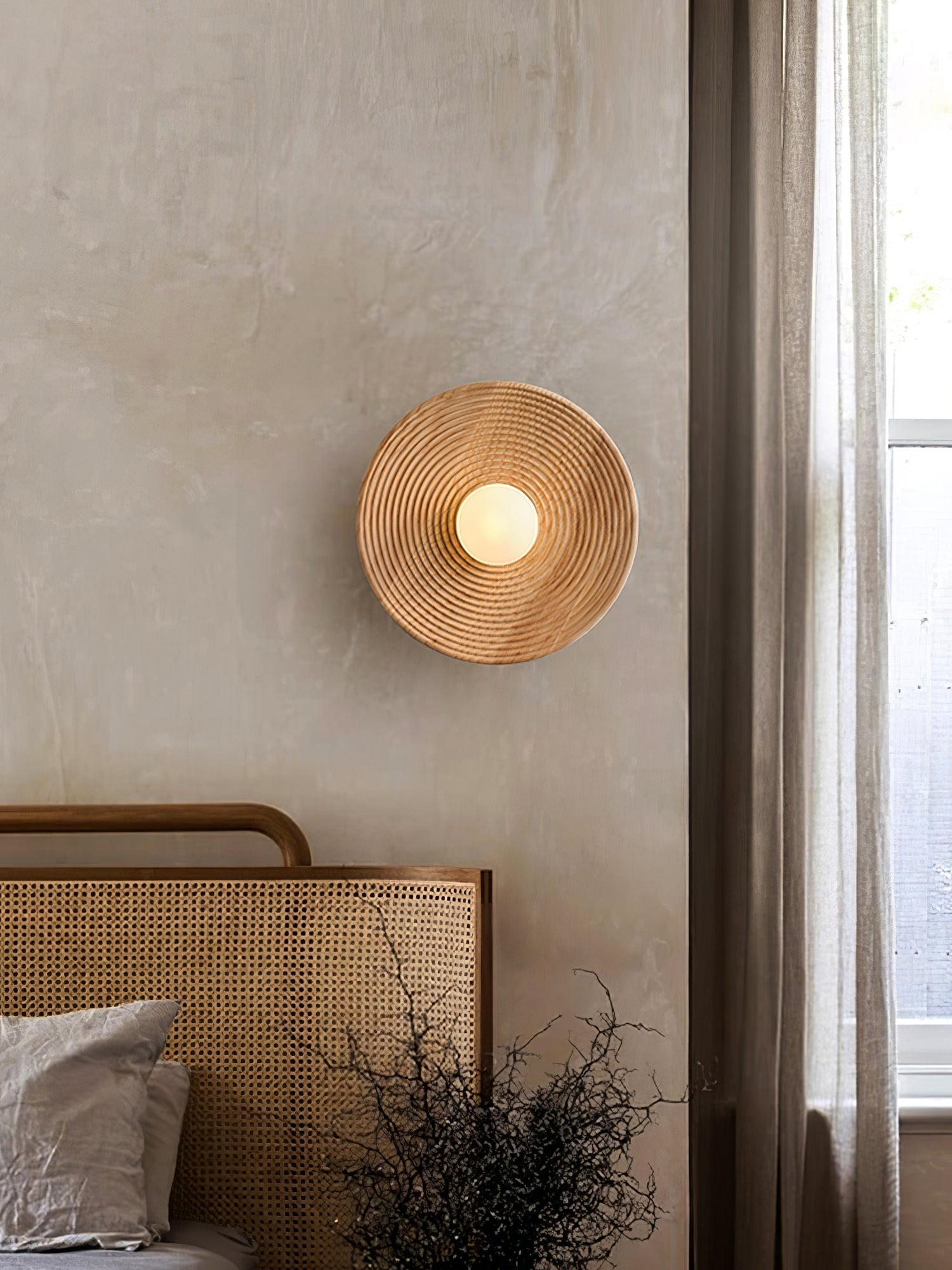 Aldenise Nordic Art Contour Wooden Sconce Wall lamp