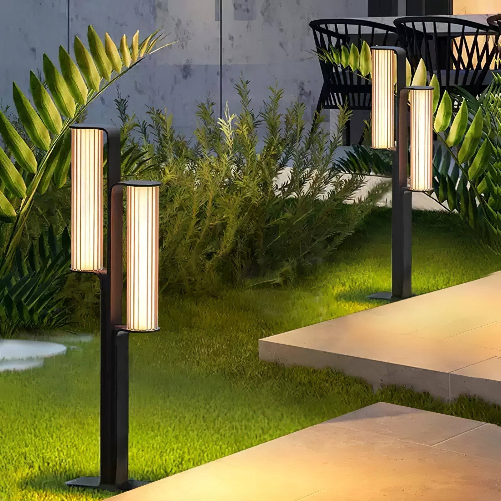 Sorerella Arc Duo Outdoor Lamp