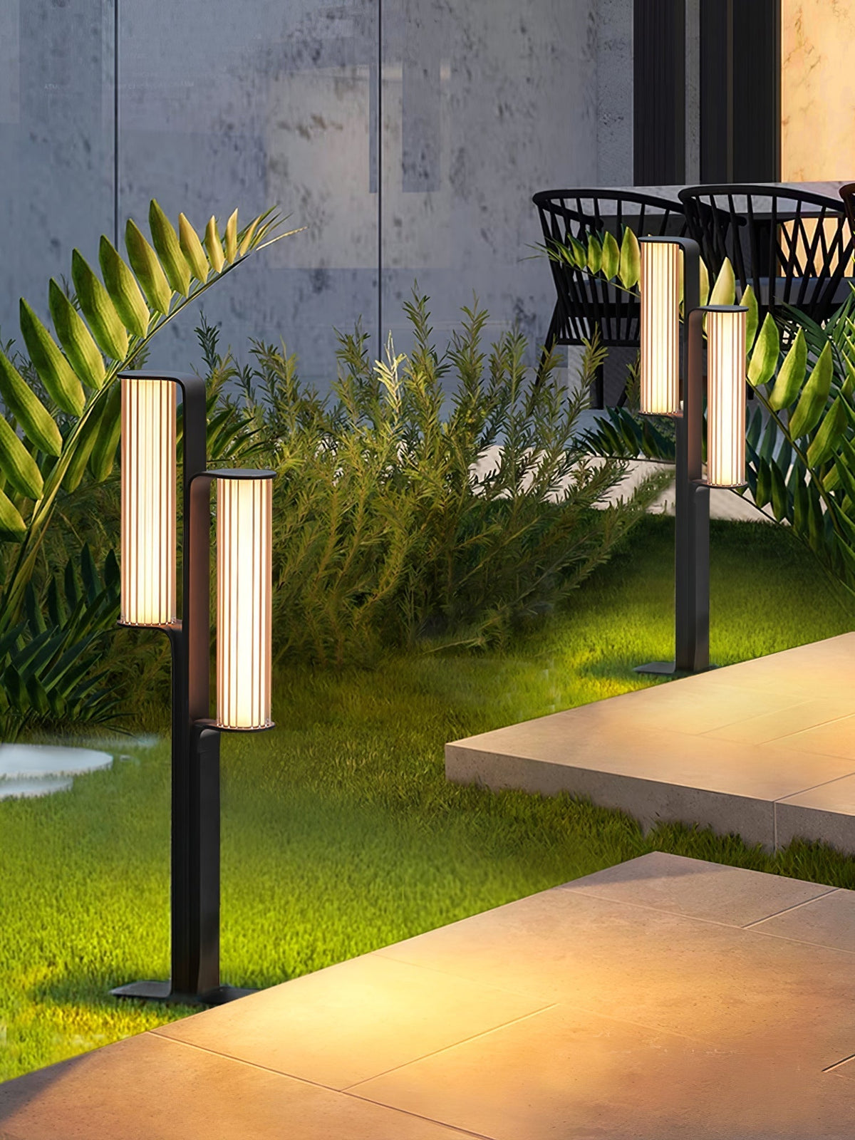 Sorerella Arc Duo Outdoor Lamp
