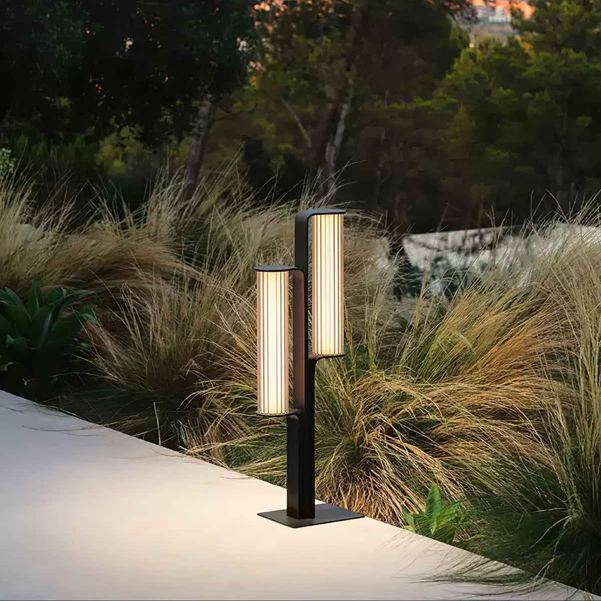 Sorerella Arc Duo Outdoor Lamp